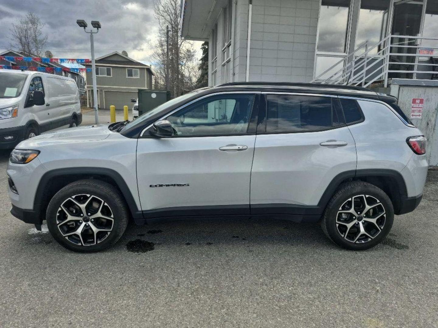 2025 SILVER JEEP COMPASS LIMITED (3C4NJDCN2ST) with an 2.0L engine, Automatic transmission, located at 929 East 8th Ave, Anchorage, AK, 99501, (907) 274-2277, 61.214783, -149.866074 - Photo#1
