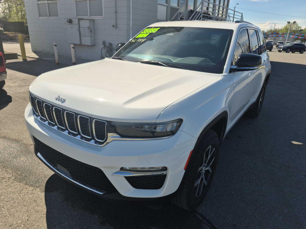 photo of 2024 JEEP GRAND CHEROKEE LIMITED