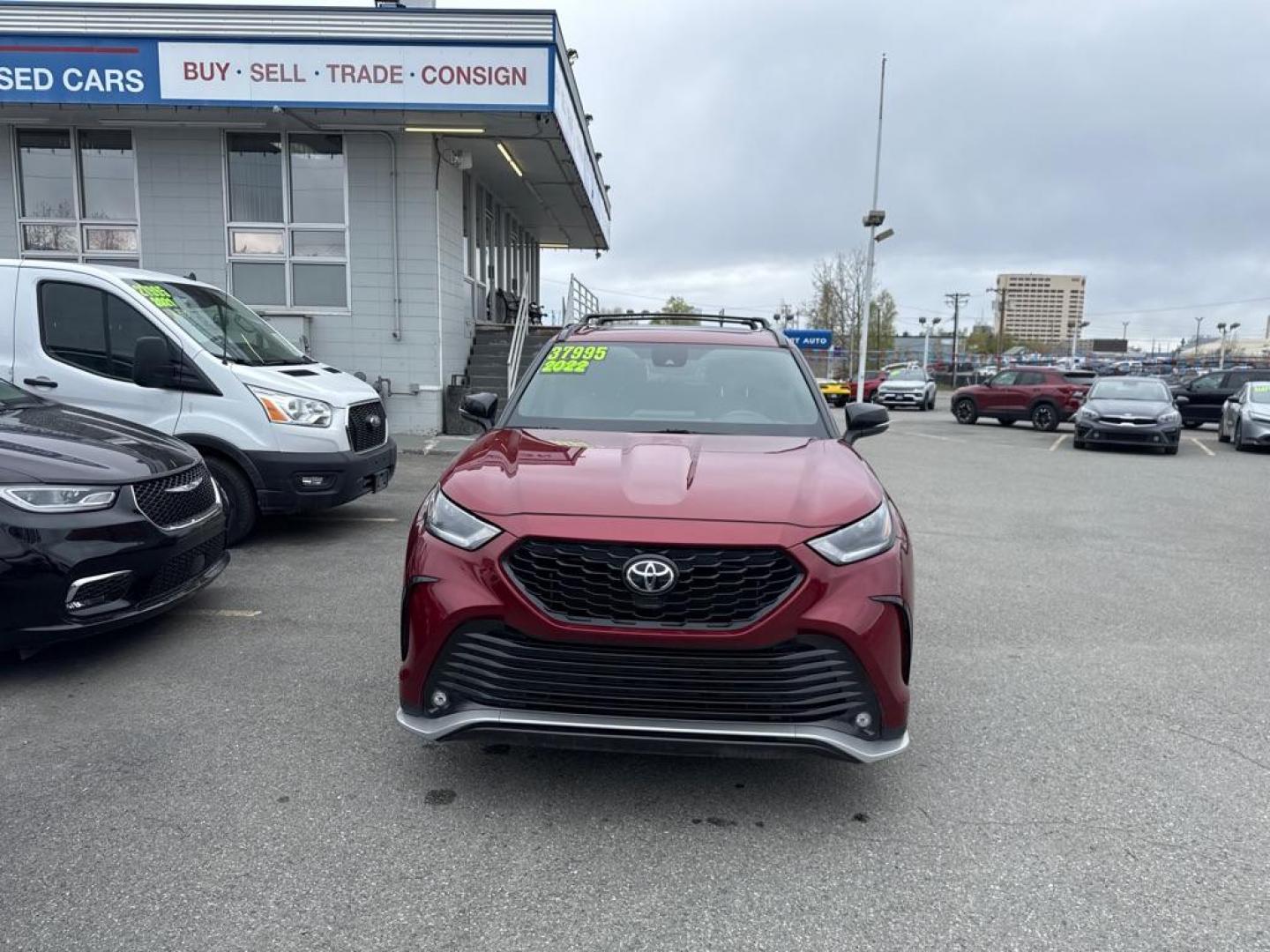 2022 RED TOYOTA HIGHLANDER XSE (5TDLZRBH0NS) with an 3.5L engine, Automatic transmission, located at 929 East 8th Ave, Anchorage, AK, 99501, (907) 274-2277, 61.214783, -149.866074 - Photo#0