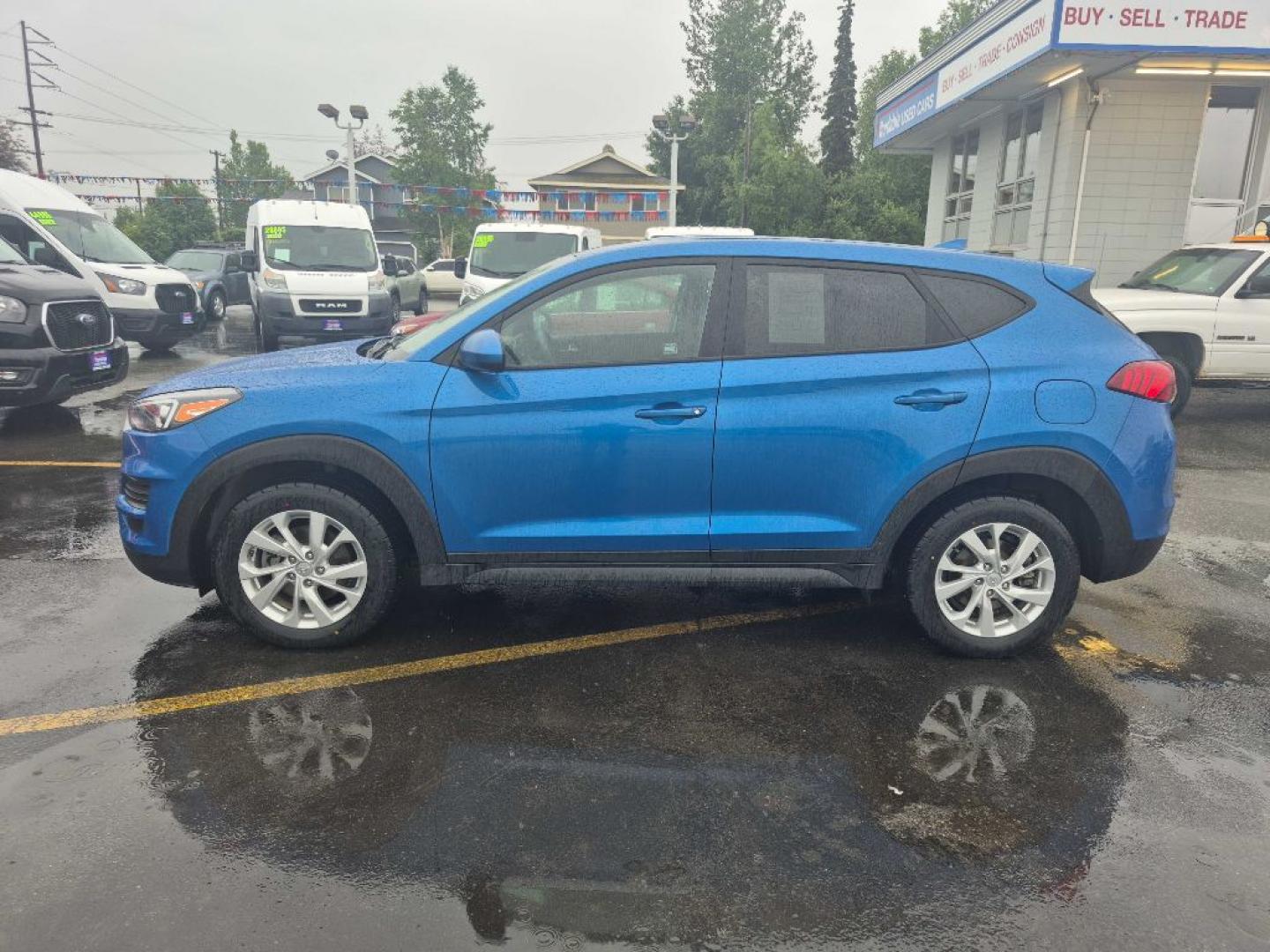 2020 BLUE HYUNDAI TUCSON SE (KM8J2CA49LU) with an 2.0L engine, Automatic transmission, located at 929 East 8th Ave, Anchorage, AK, 99501, (907) 274-2277, 61.214783, -149.866074- Photo#1