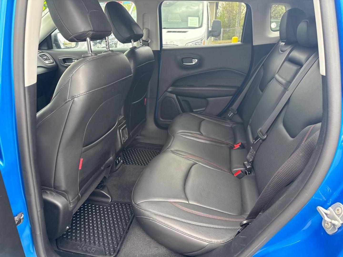 2018 BLUE JEEP COMPASS TRAILHAWK (3C4NJDDB0JT) with an 2.4L engine, Automatic transmission, located at 929 East 8th Ave, Anchorage, AK, 99501, (907) 274-2277, 61.214783, -149.866074 - Photo#2