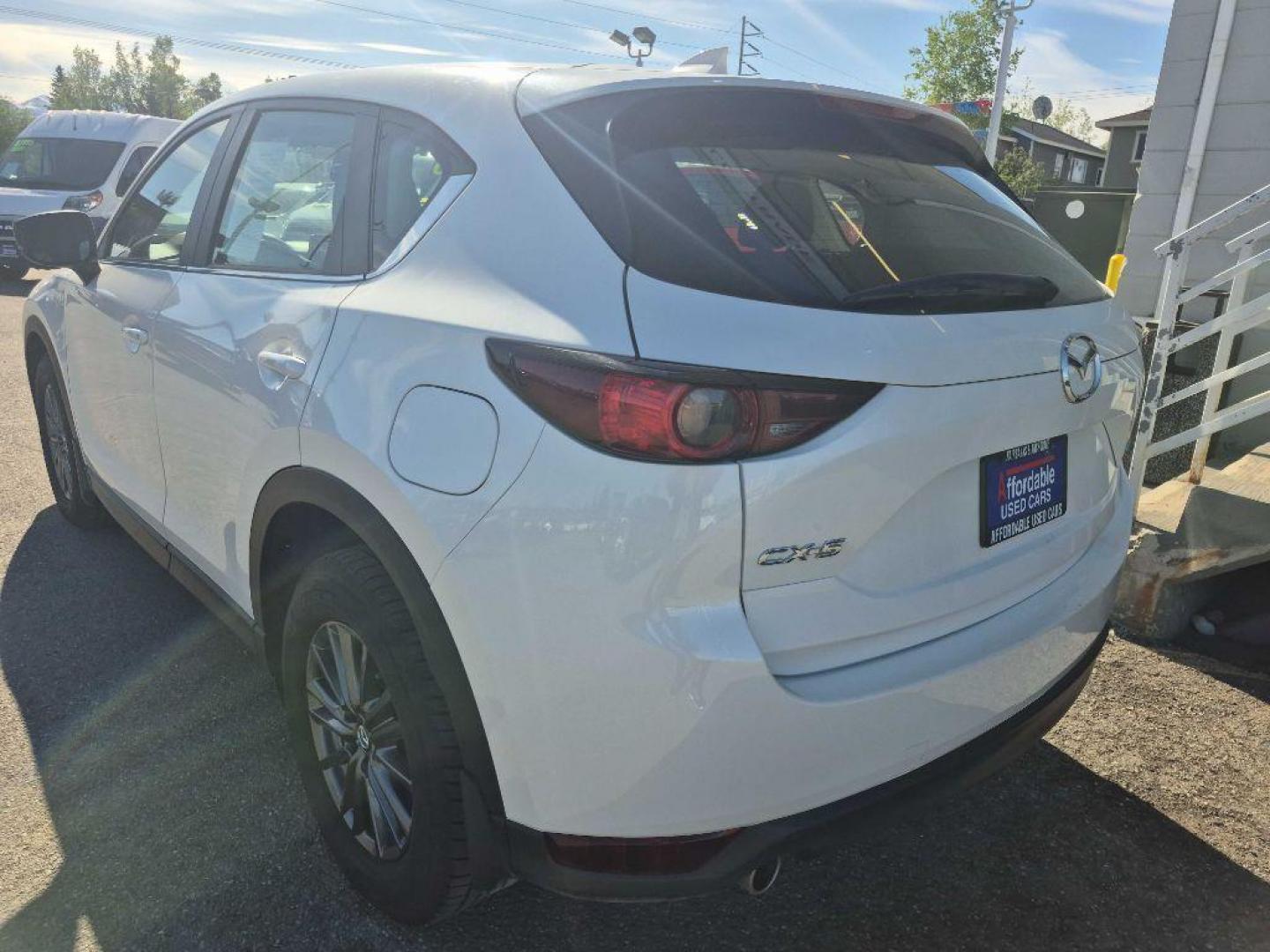 2019 WHITE MAZDA CX-5 SPORT (JM3KFABM8K1) with an 2.5L engine, Automatic transmission, located at 929 East 8th Ave, Anchorage, AK, 99501, (907) 274-2277, 61.214783, -149.866074 - Photo#2