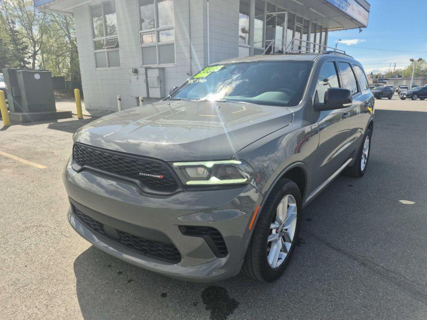 2024 GRAY DODGE DURANGO GT (1C4RDJDGXRC) with an 3.6L engine, Automatic transmission, located at 929 East 8th Ave, Anchorage, AK, 99501, (907) 274-2277, 61.214783, -149.866074 - Photo#0