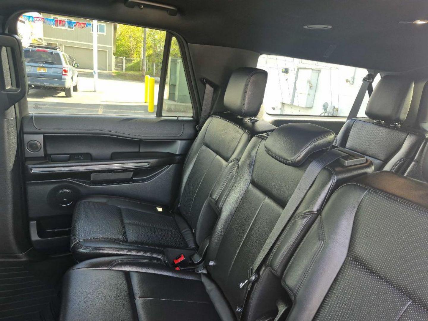 2018 BLUE FORD EXPEDITION MAX XLT (1FMJK1JT1JE) with an 3.5L engine, Automatic transmission, located at 929 East 8th Ave, Anchorage, AK, 99501, (907) 274-2277, 61.214783, -149.866074 - Photo#3