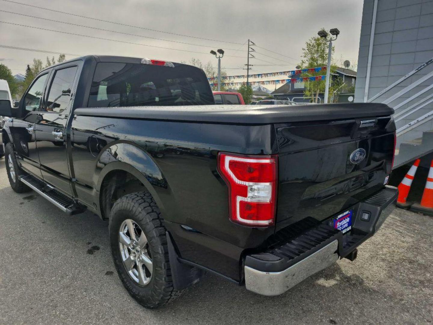 2018 BLACK FORD F150 SUPERCREW (1FTFW1E58JF) with an 5.0L engine, Automatic transmission, located at 929 East 8th Ave, Anchorage, AK, 99501, (907) 274-2277, 61.214783, -149.866074 - Photo#2