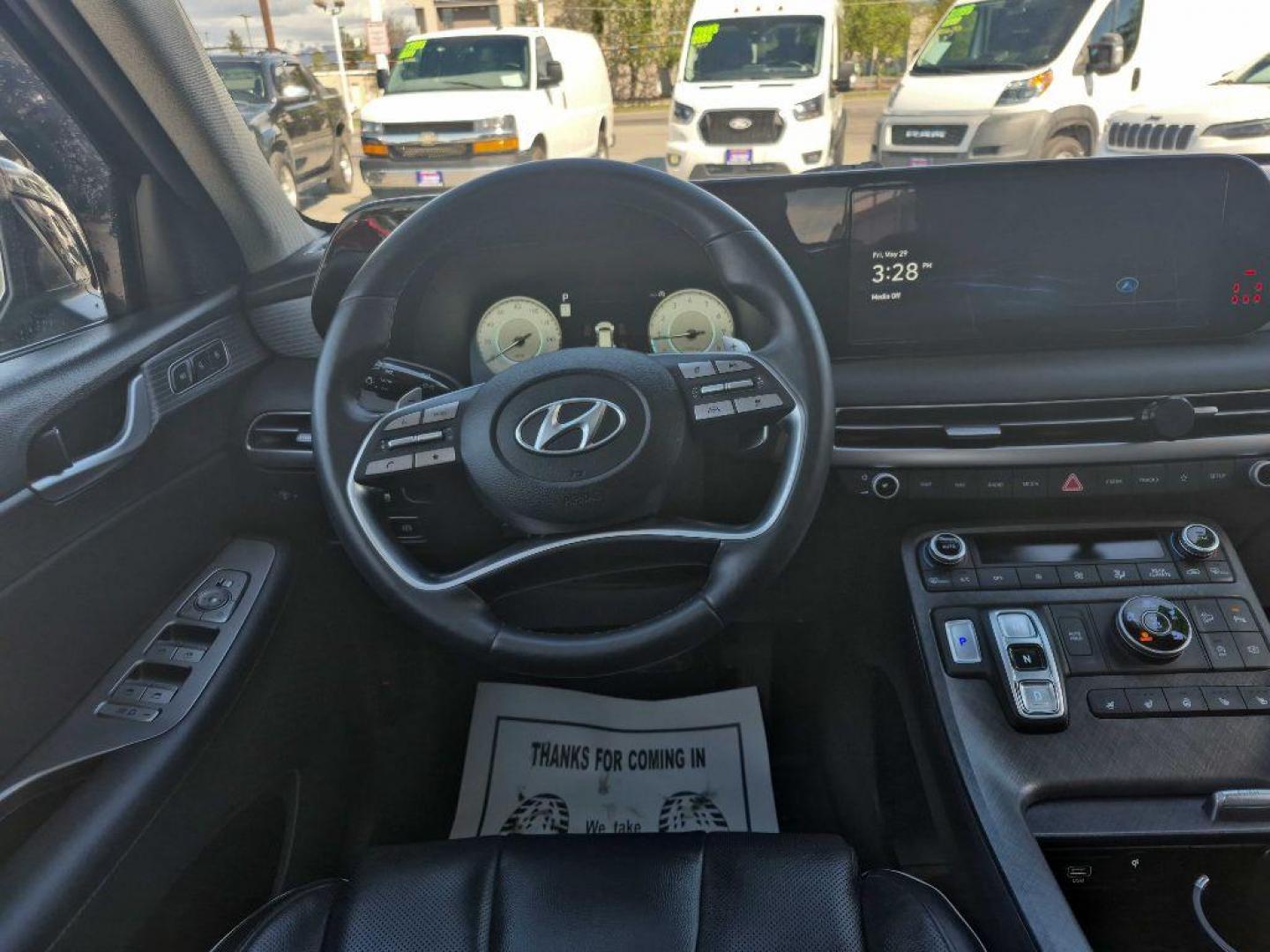2023 RED HYUNDAI PALISADE LIMITED (KM8R5DGE9PU) with an 3.8L engine, Automatic transmission, located at 929 East 8th Ave, Anchorage, AK, 99501, (907) 274-2277, 61.214783, -149.866074- Photo#4