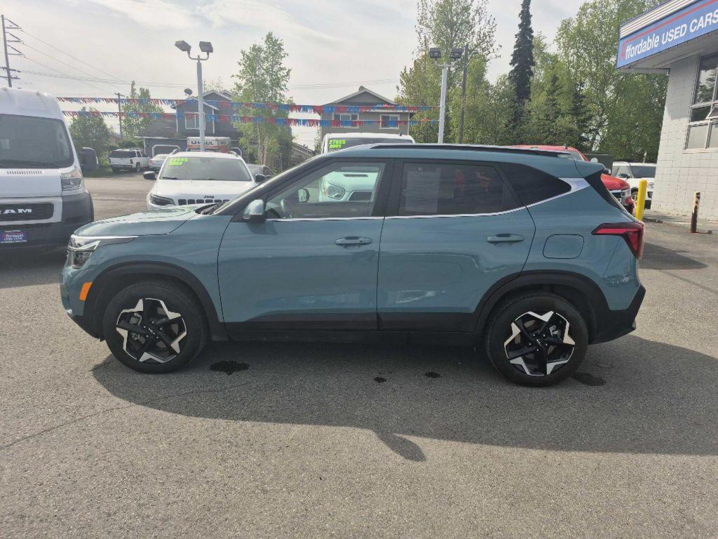 2024 BLUE KIA SELTOS EX (KNDERCAA5R7) with an 2.0L engine, Continuously Variable transmission, located at 929 East 8th Ave, Anchorage, AK, 99501, (907) 274-2277, 61.214783, -149.866074 - Photo#1