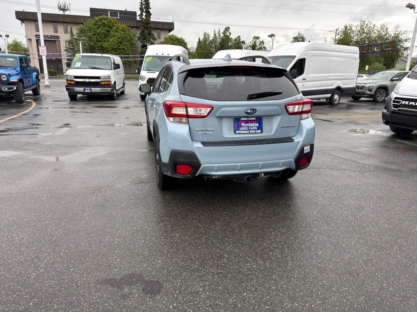 2018 BLUE SUBARU CROSSTREK PREMIUM (JF2GTADCXJH) with an 2.0L engine, Automatic transmission, located at 929 East 8th Ave, Anchorage, AK, 99501, (907) 274-2277, 61.214783, -149.866074- Photo#4