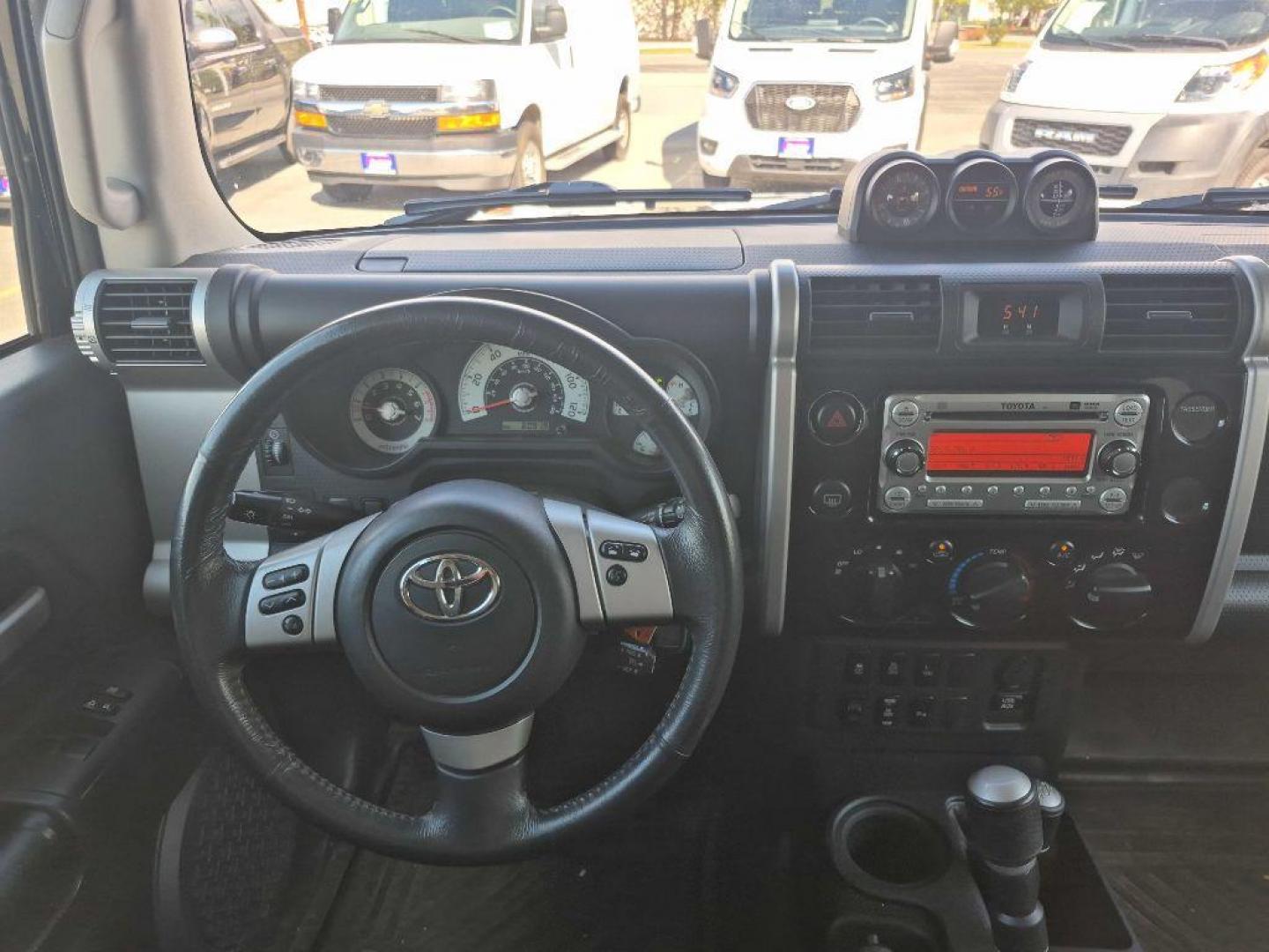 2014 BLACK TOYOTA FJ CRUISER (JTEBU4BF2EK) with an 4.0L engine, Automatic transmission, located at 929 East 8th Ave, Anchorage, AK, 99501, (907) 274-2277, 61.214783, -149.866074 - Photo#4