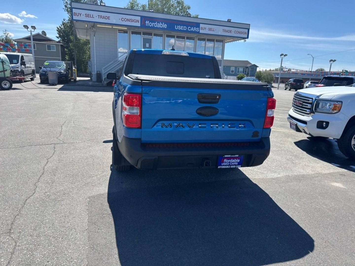 2022 BLUE FORD MAVERICK XL (3FTTW8E9XNR) with an 2.0L engine, Automatic transmission, located at 929 East 8th Ave, Anchorage, AK, 99501, (907) 274-2277, 61.214783, -149.866074- Photo#4