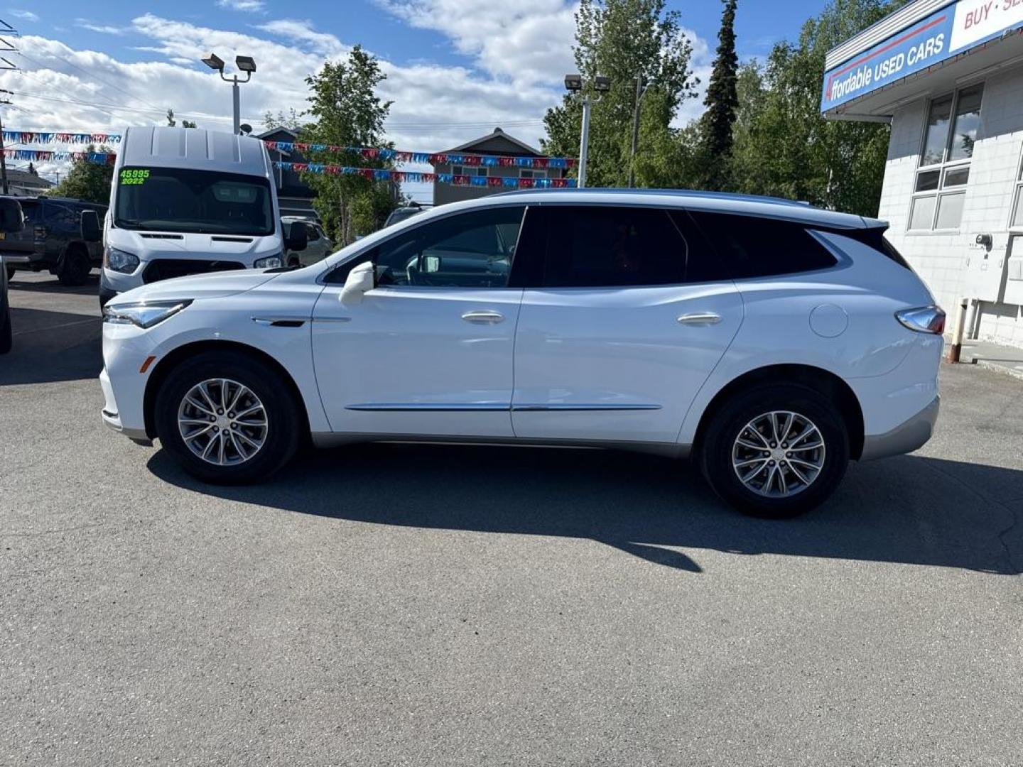 2022 WHITE BUICK ENCLAVE PREMIUM (5GAEVBKW3NJ) with an 3.6L engine, Automatic transmission, located at 929 East 8th Ave, Anchorage, AK, 99501, (907) 274-2277, 61.214783, -149.866074 - Photo#1