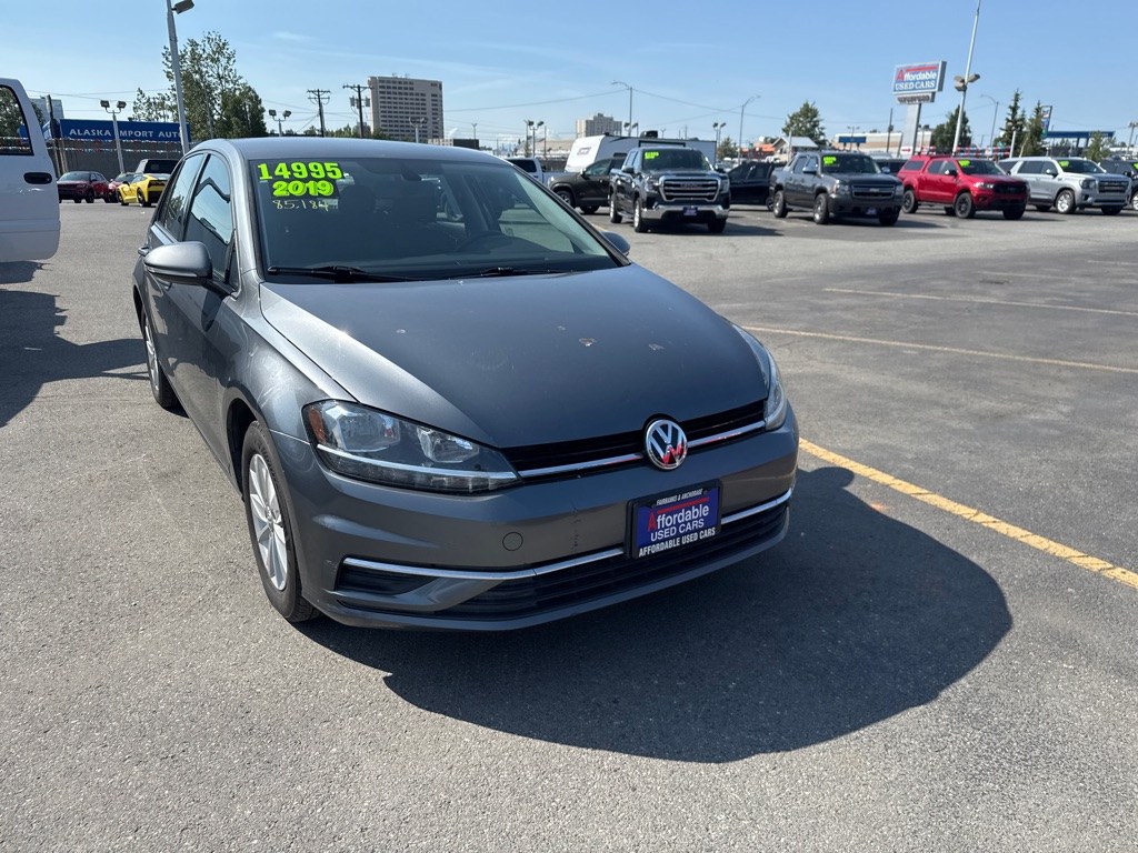 photo of 2019 VOLKSWAGEN GOLF S