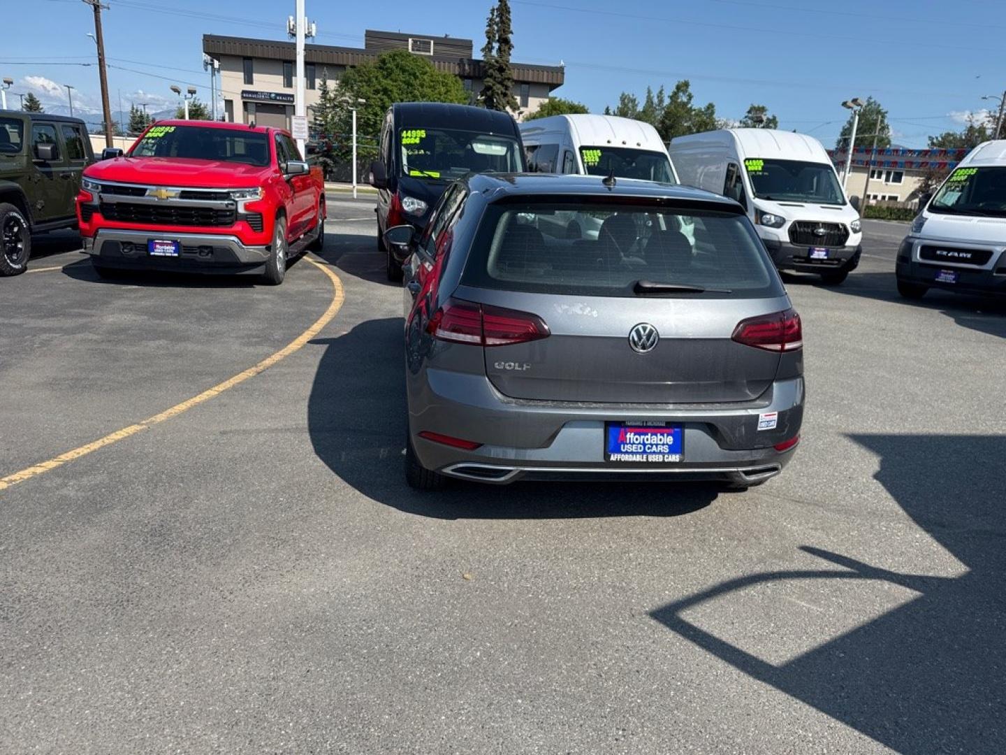2019 GRAY VOLKSWAGEN GOLF S (3VWG57AU1KM) with an 1.4L engine, Automatic transmission, located at 929 East 8th Ave, Anchorage, AK, 99501, (907) 274-2277, 61.214783, -149.866074- Photo#4