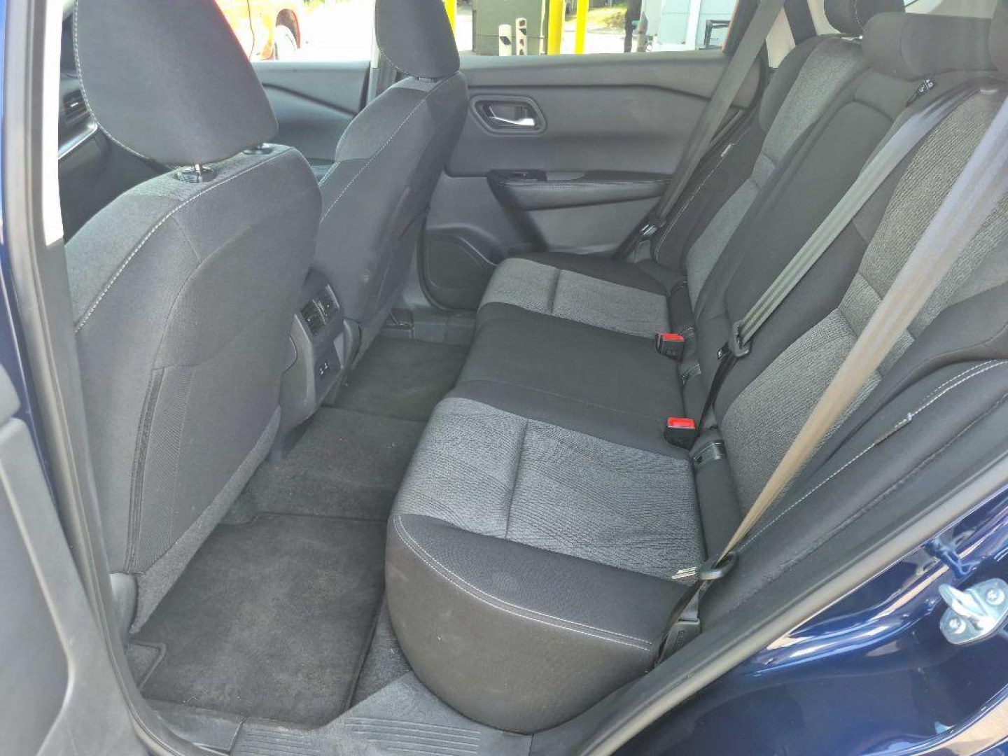2024 BLUE NISSAN ROGUE SV SV (5N1BT3BB3RC) with an 1.5L engine, Continuously Variable transmission, located at 929 East 8th Ave, Anchorage, AK, 99501, (907) 274-2277, 61.214783, -149.866074- Photo#3