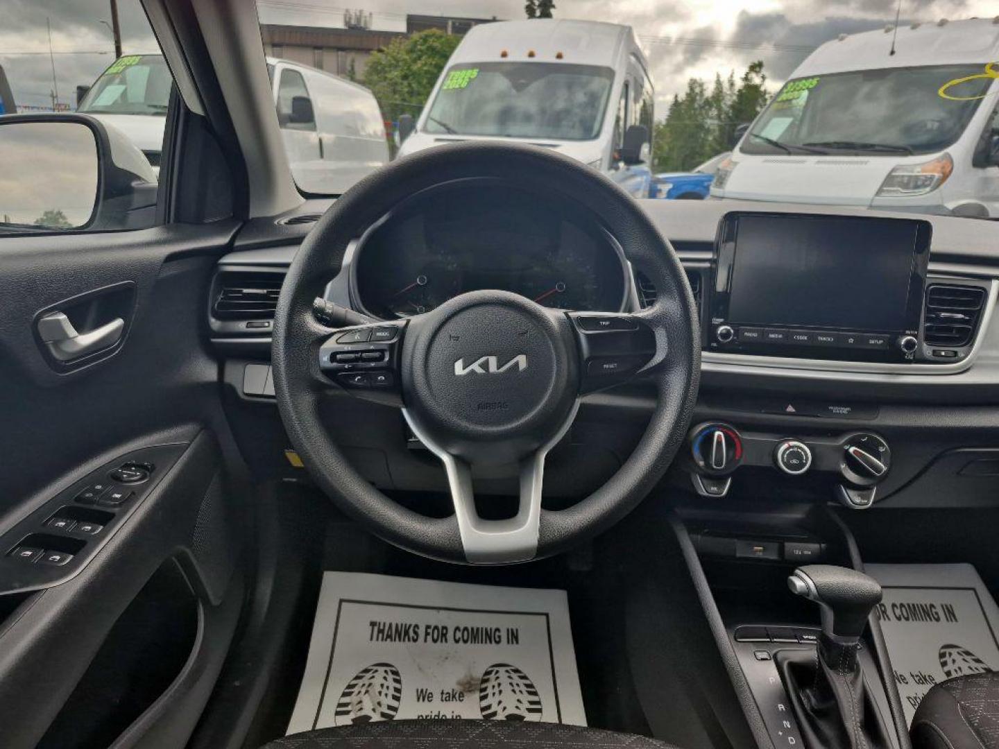 2022 WHITE KIA RIO LX (3KPA24ADXNE) with an 1.6L engine, Continuously Variable transmission, located at 929 East 8th Ave, Anchorage, AK, 99501, (907) 274-2277, 61.214783, -149.866074 - Photo#4