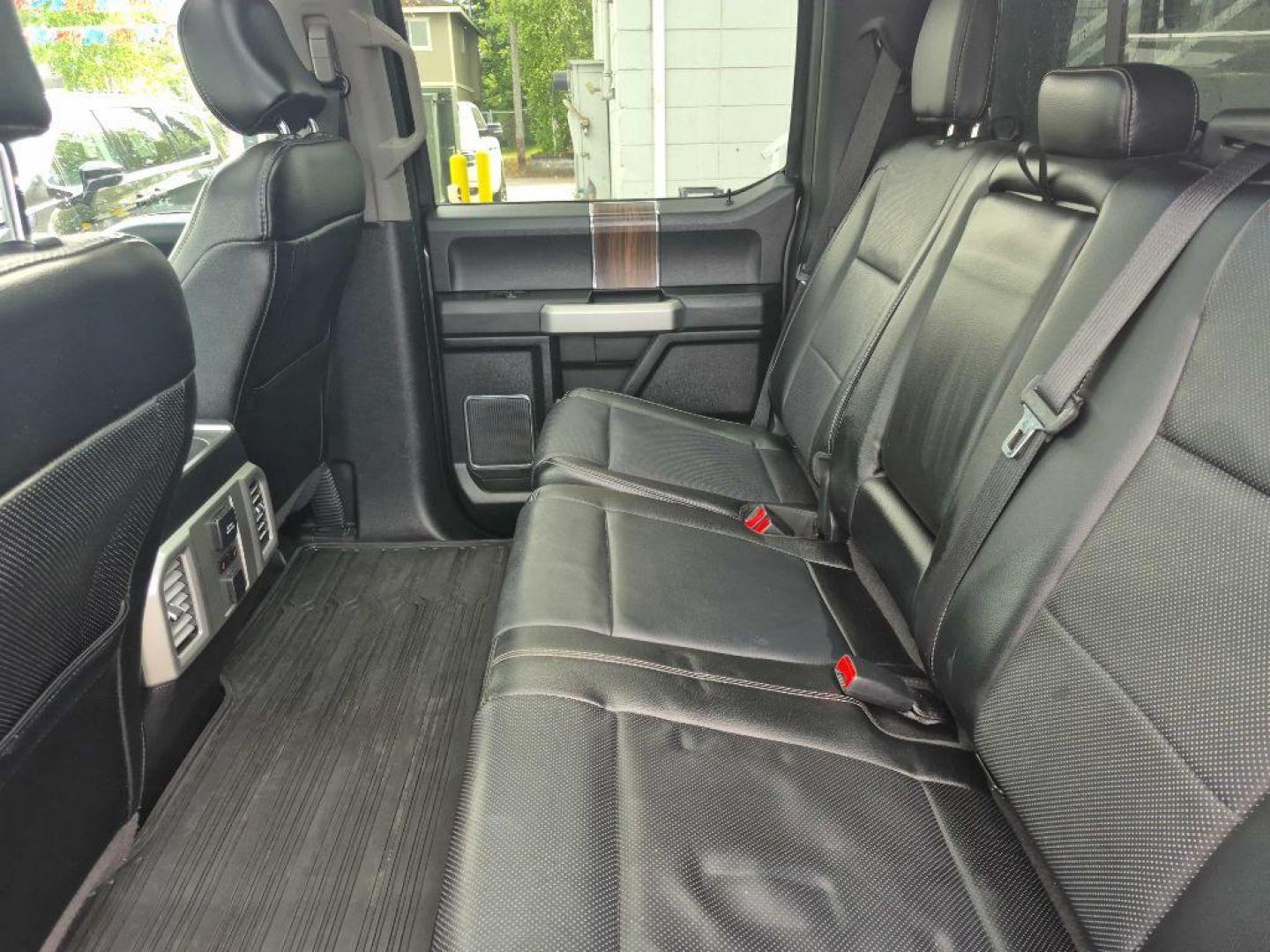 2016 GRAY FORD F150 SUPERCREW (1FTFW1EF5GK) with an 5.0L engine, Automatic transmission, located at 929 East 8th Ave, Anchorage, AK, 99501, (907) 274-2277, 61.214783, -149.866074 - Photo#3
