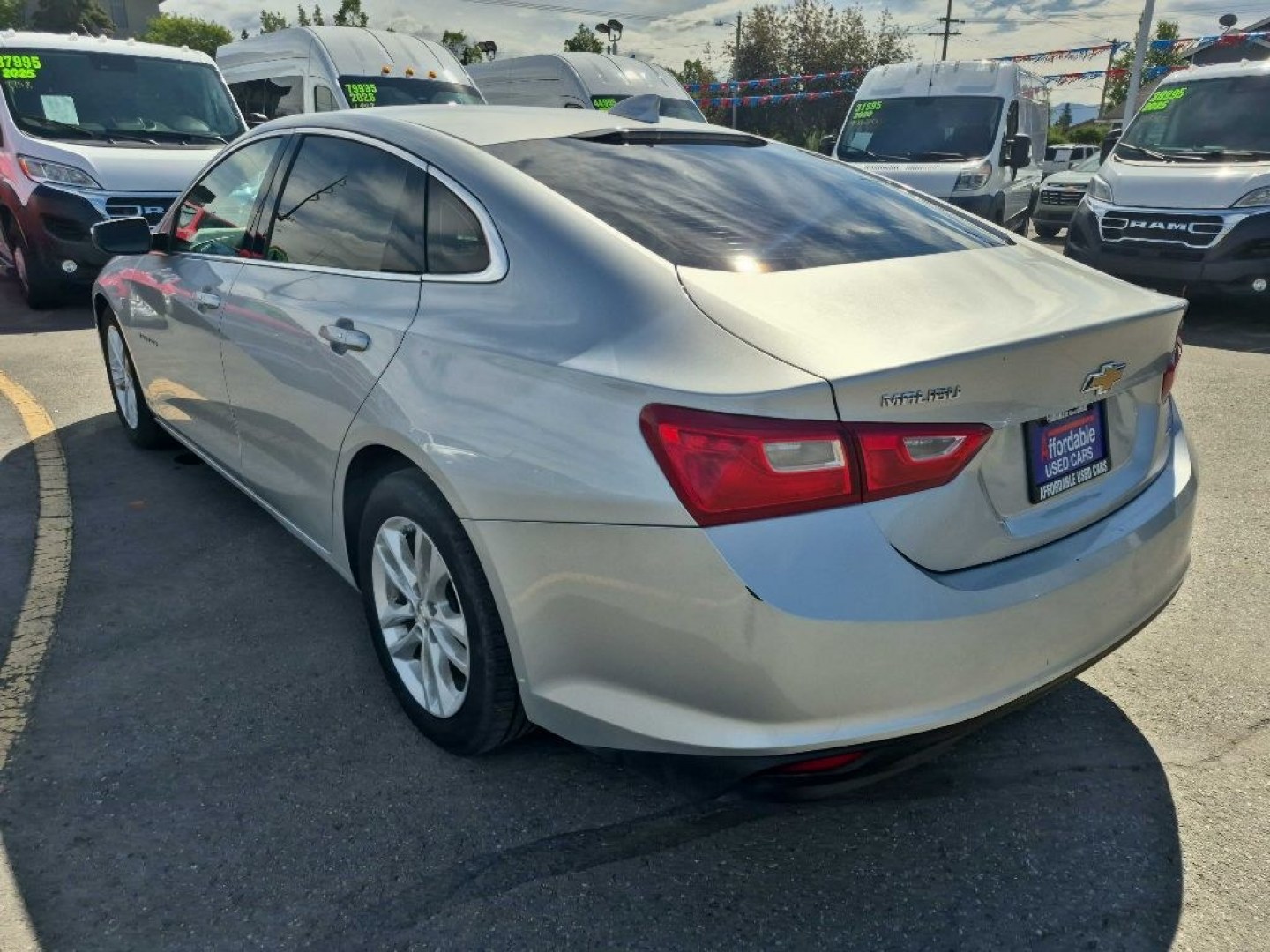 2018 SILVER CHEVROLET MALIBU LT (1G1ZD5ST7JF) with an 1.5L engine, Automatic transmission, located at 929 East 8th Ave, Anchorage, AK, 99501, (907) 274-2277, 61.214783, -149.866074- Photo#2