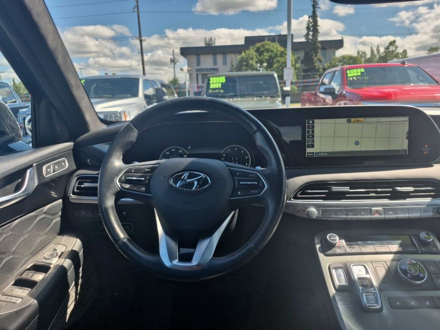 2020 BLACK HYUNDAI PALISADE LIMITED (KM8R5DHE1LU) with an 3.8L engine, Automatic transmission, located at 929 East 8th Ave, Anchorage, AK, 99501, (907) 274-2277, 61.214783, -149.866074- Photo#4