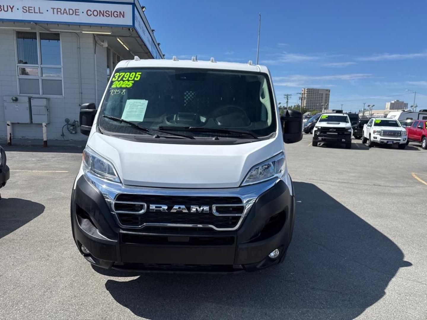 2025 WHITE RAM PROMASTER 2500 2500 STANDARD (3C6LRVVGXSE) with an 3.6L engine, Automatic transmission, located at 929 East 8th Ave, Anchorage, AK, 99501, (907) 274-2277, 61.214783, -149.866074 - Photo#0