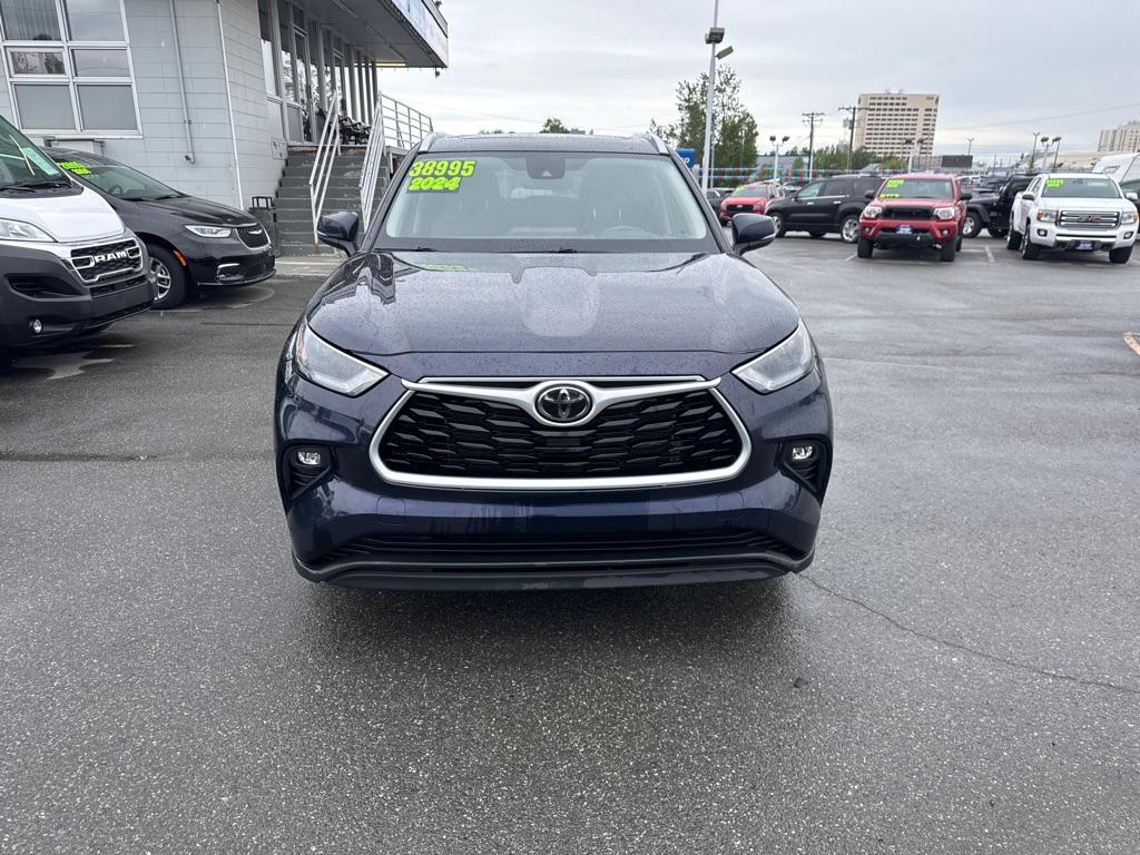 photo of 2024 TOYOTA HIGHLANDER XLE