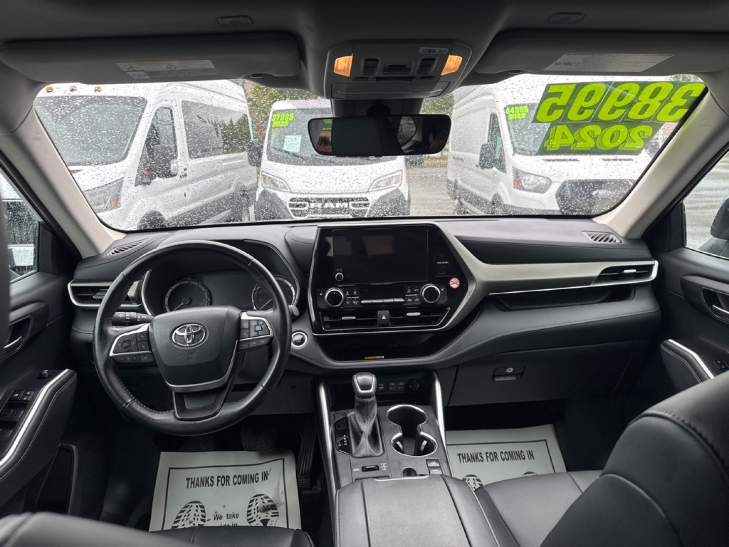 2024 BLUE TOYOTA HIGHLANDER XLE (5TDKDRBH1RS) with an 2.4L engine, Automatic transmission, located at 929 East 8th Ave, Anchorage, AK, 99501, (907) 274-2277, 61.214783, -149.866074- Photo#3