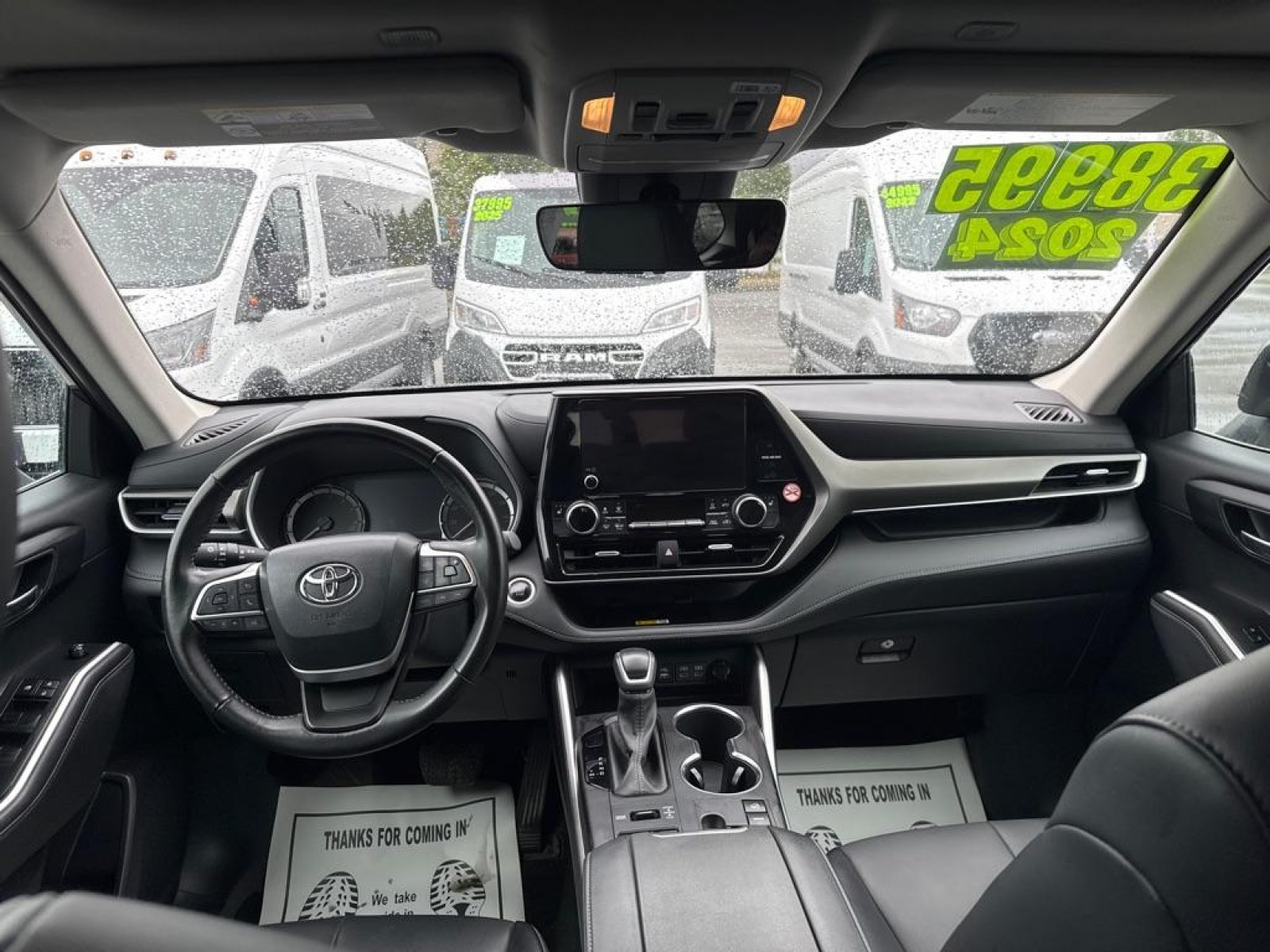 2024 BLUE TOYOTA HIGHLANDER XLE (5TDKDRBH1RS) with an 2.4L engine, Automatic transmission, located at 929 East 8th Ave, Anchorage, AK, 99501, (907) 274-2277, 61.214783, -149.866074 - Photo#3