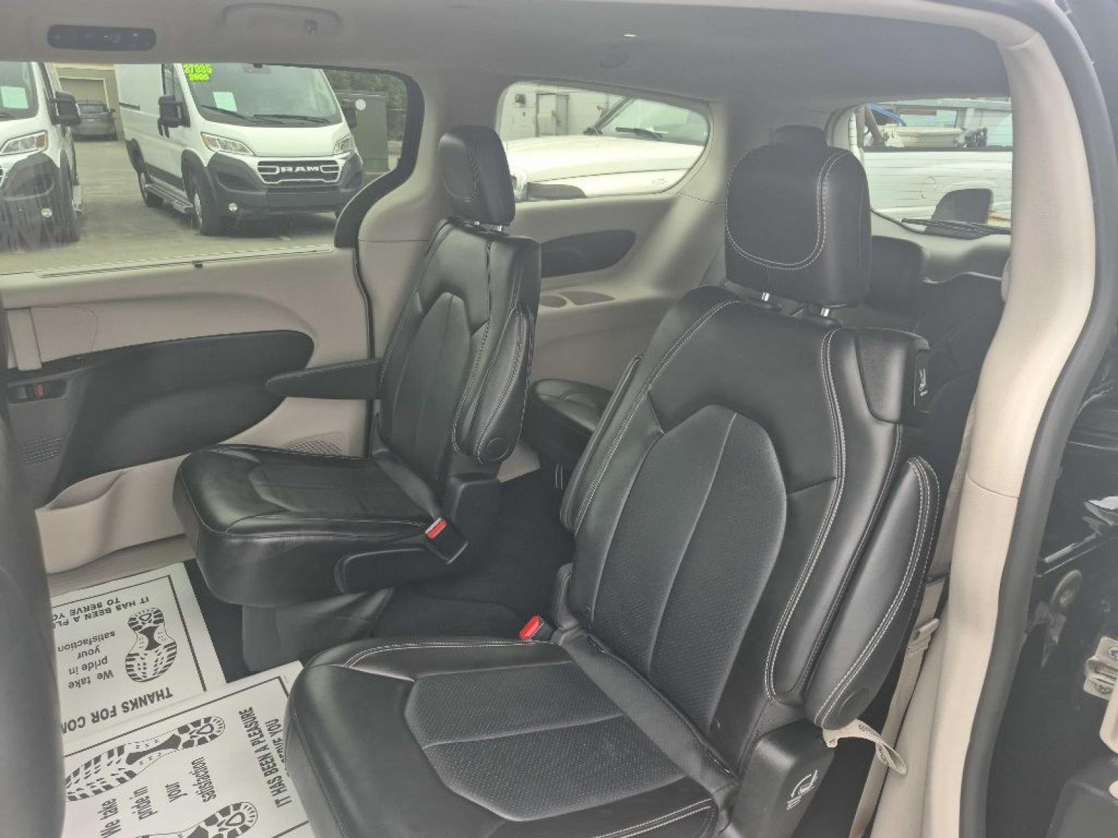 2024 BLACK CHRYSLER PACIFICA TOURING L (2C4RC1BG9RR) with an 3.6L engine, Automatic transmission, located at 929 East 8th Ave, Anchorage, AK, 99501, (907) 274-2277, 61.214783, -149.866074 - Photo#3