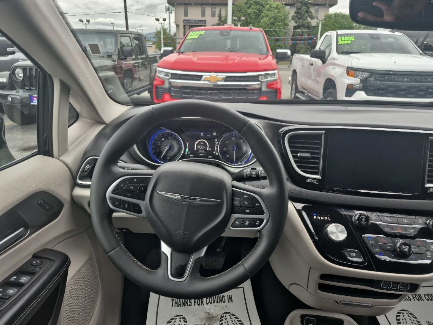 2024 BLACK CHRYSLER PACIFICA TOURING L (2C4RC1BG9RR) with an 3.6L engine, Automatic transmission, located at 929 East 8th Ave, Anchorage, AK, 99501, (907) 274-2277, 61.214783, -149.866074- Photo#4