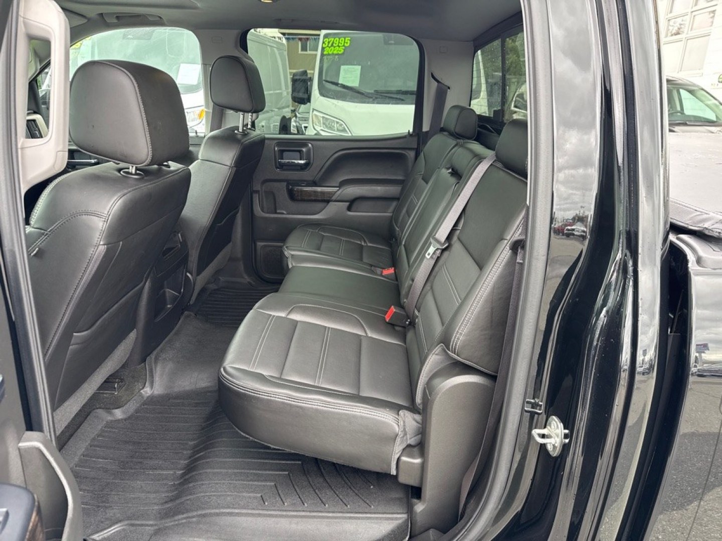 2016 BLACK GMC SIERRA 1500 DENALI (3GTU2PEJ6GG) with an 6.2L engine, Automatic transmission, located at 929 East 8th Ave, Anchorage, AK, 99501, (907) 274-2277, 61.214783, -149.866074- Photo#2