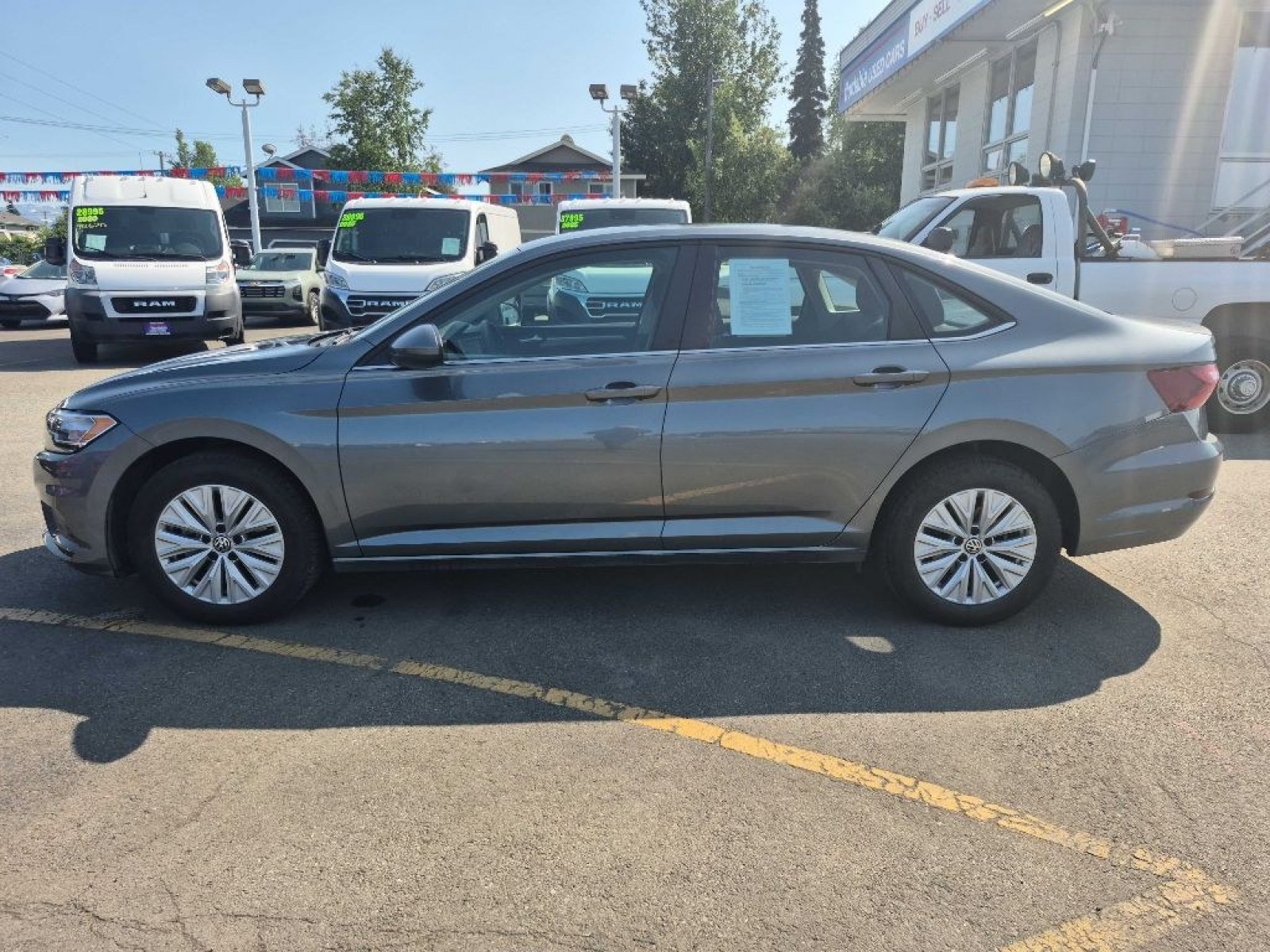 2020 GRAY VOLKSWAGEN JETTA S (3VWCB7BU2LM) with an 1.4L engine, Automatic transmission, located at 929 East 8th Ave, Anchorage, AK, 99501, (907) 274-2277, 61.214783, -149.866074 - Photo#1