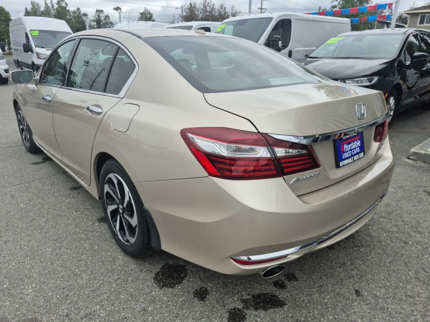 2017 GOLD HONDA ACCORD EXL (1HGCR3F86HA) with an 3.5L engine, Automatic transmission, located at 929 East 8th Ave, Anchorage, AK, 99501, (907) 274-2277, 61.214783, -149.866074- Photo#2