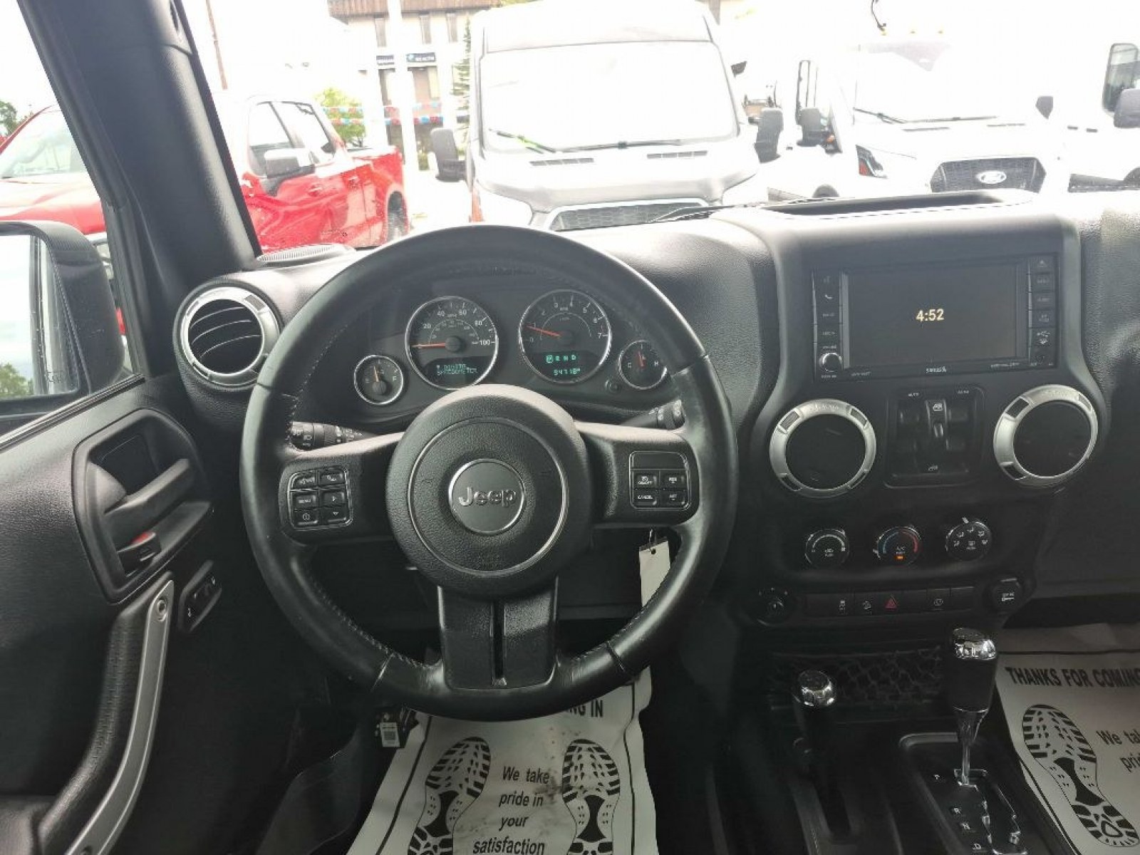 2016 GRAY JEEP WRANGLER UNLIMI SAHARA (1C4BJWEG5GL) with an 3.6L engine, Automatic transmission, located at 929 East 8th Ave, Anchorage, AK, 99501, (907) 274-2277, 61.214783, -149.866074 - Photo#4