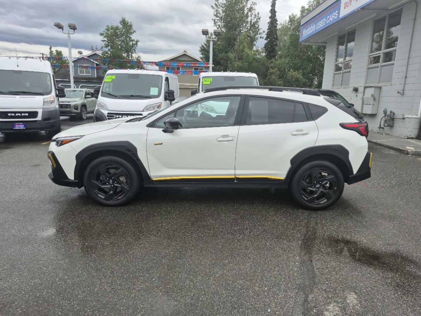 2024 WHITE SUBARU CROSSTREK SPORT (4S4GUHF69R3) with an 2.5L engine, Continuously Variable transmission, located at 929 East 8th Ave, Anchorage, AK, 99501, (907) 274-2277, 61.214783, -149.866074- Photo#1