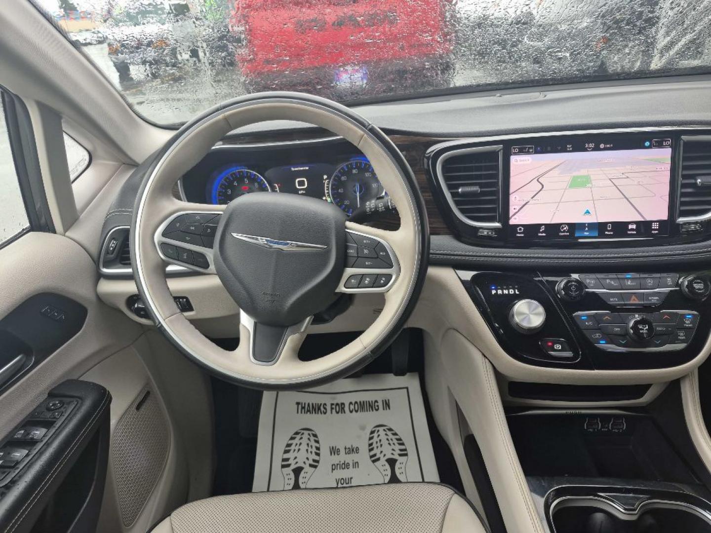 2021 GRAY CHRYSLER PACIFICA LIMITED (2C4RC3GG7MR) with an 3.6L engine, Automatic transmission, located at 929 East 8th Ave, Anchorage, AK, 99501, (907) 274-2277, 61.214783, -149.866074- Photo#4