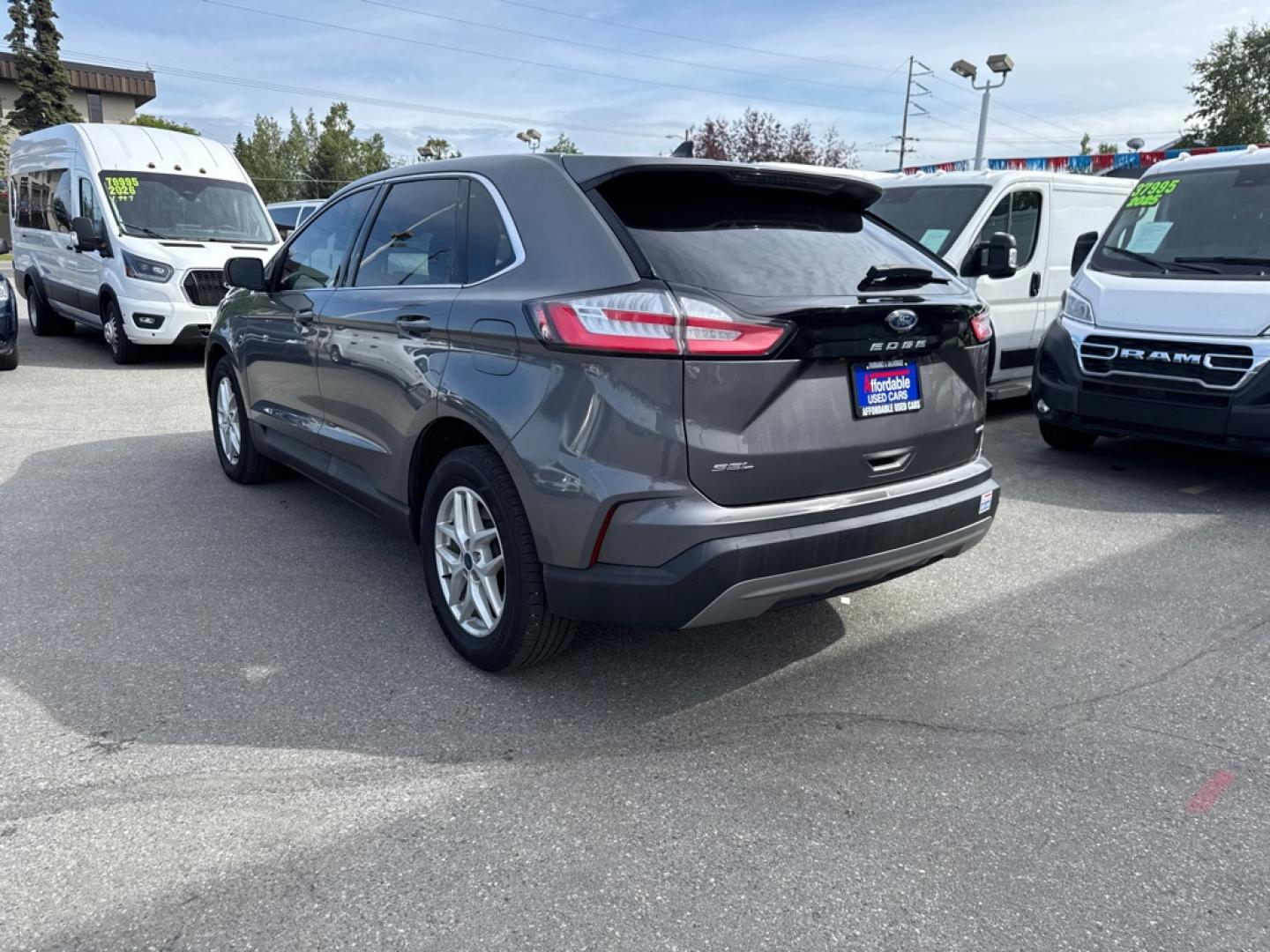 2022 SILVER FORD EDGE SEL (2FMPK4J99NB) with an 2.0L engine, Automatic transmission, located at 929 East 8th Ave, Anchorage, AK, 99501, (907) 274-2277, 61.214783, -149.866074- Photo#4