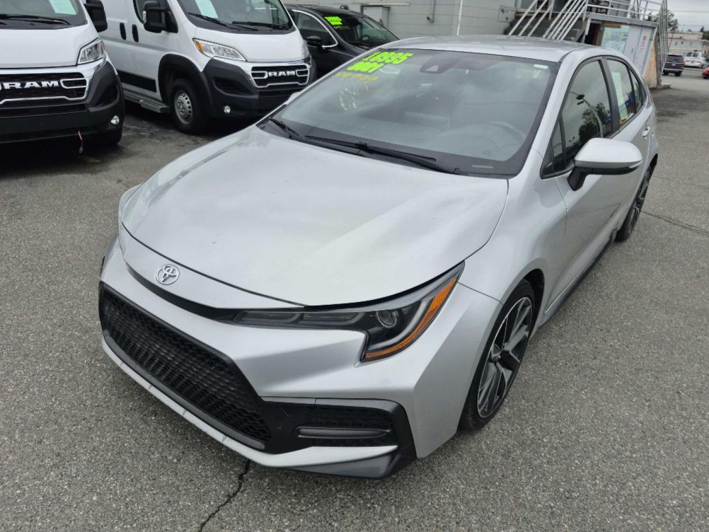 2021 SILVER TOYOTA COROLLA SE (JTDS4MCE0MJ) with an 2.0L engine, Automatic transmission, located at 929 East 8th Ave, Anchorage, AK, 99501, (907) 274-2277, 61.214783, -149.866074- Photo#0