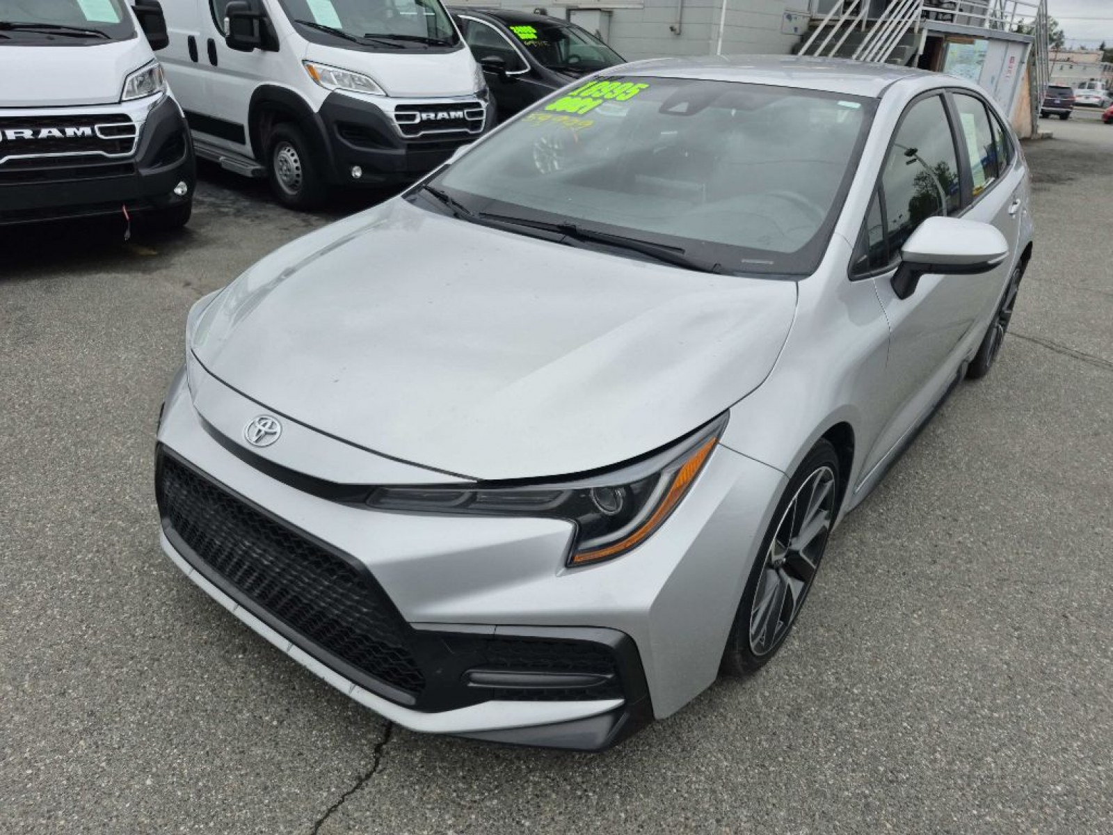 2021 SILVER TOYOTA COROLLA SE (JTDS4MCE0MJ) with an 2.0L engine, Automatic transmission, located at 929 East 8th Ave, Anchorage, AK, 99501, (907) 274-2277, 61.214783, -149.866074 - Photo#0