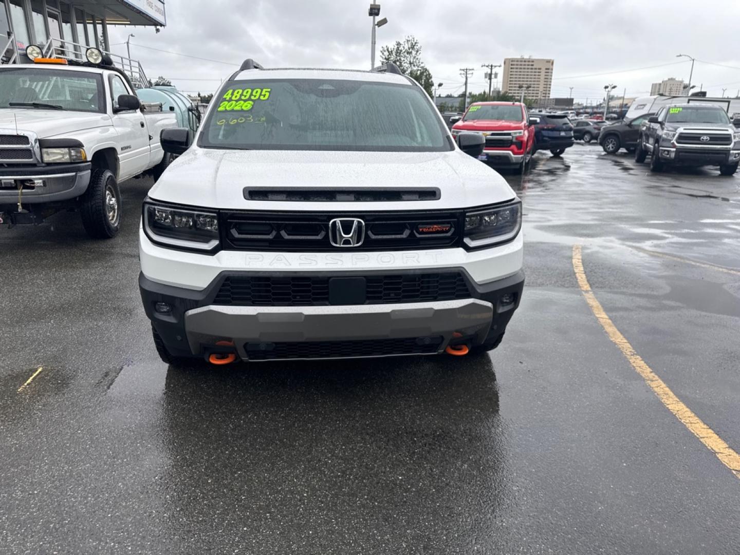2026 WHITE HONDA PASSPORT TRAIL SPORT (5FNYF9H51TB) with an 3.5L engine, Automatic transmission, located at 929 East 8th Ave, Anchorage, AK, 99501, (907) 274-2277, 61.214783, -149.866074- Photo#0