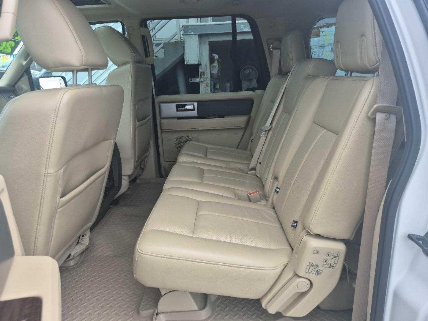 2011 WHITE FORD EXPEDITION EL XLT (1FMJK1J52BE) with an 5.4L engine, Automatic transmission, located at 929 East 8th Ave, Anchorage, AK, 99501, (907) 274-2277, 61.214783, -149.866074- Photo#3