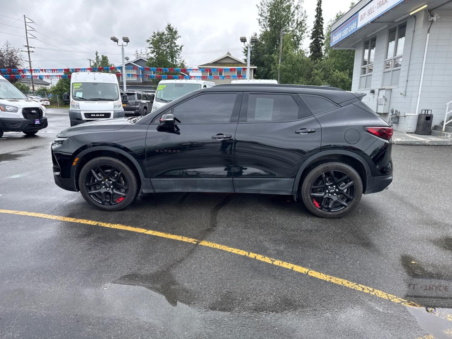2024 BLACK CHEVROLET BLAZER 3LT (3GNKBJRS9RS) with an 3.6L engine, Automatic transmission, located at 929 East 8th Ave, Anchorage, AK, 99501, (907) 274-2277, 61.214783, -149.866074- Photo#1