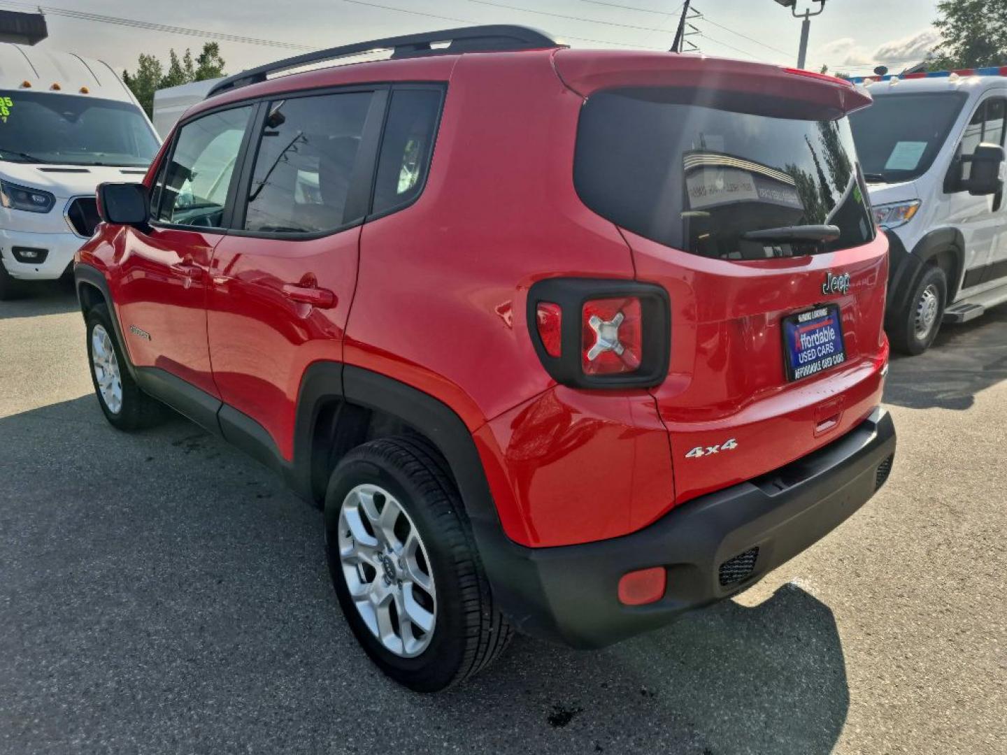 2018 RED JEEP RENEGADE LATITUDE (ZACCJBBB4JP) with an 2.4L engine, Automatic transmission, located at 929 East 8th Ave, Anchorage, AK, 99501, (907) 274-2277, 61.214783, -149.866074- Photo#2