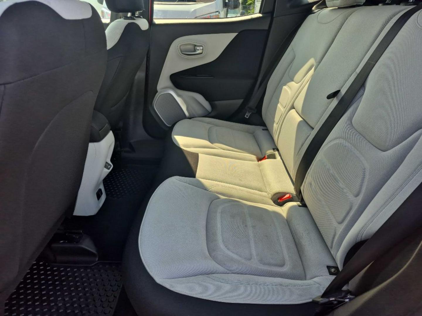 2018 RED JEEP RENEGADE LATITUDE (ZACCJBBB4JP) with an 2.4L engine, Automatic transmission, located at 929 East 8th Ave, Anchorage, AK, 99501, (907) 274-2277, 61.214783, -149.866074- Photo#3