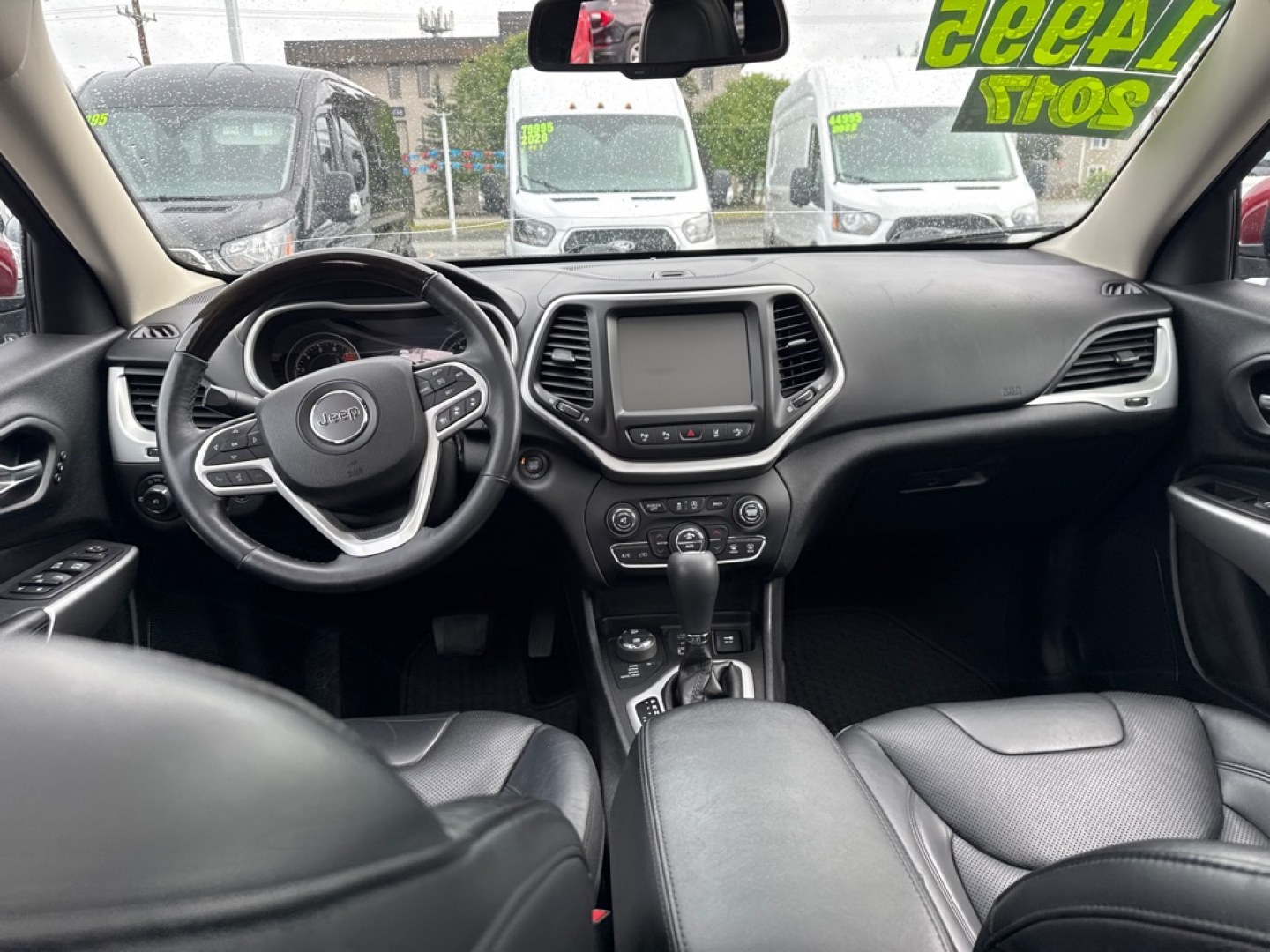 2017 RED JEEP CHEROKEE OVERLAND (1C4PJMJSXHW) with an 3.2L engine, Automatic transmission, located at 929 East 8th Ave, Anchorage, AK, 99501, (907) 274-2277, 61.214783, -149.866074- Photo#3