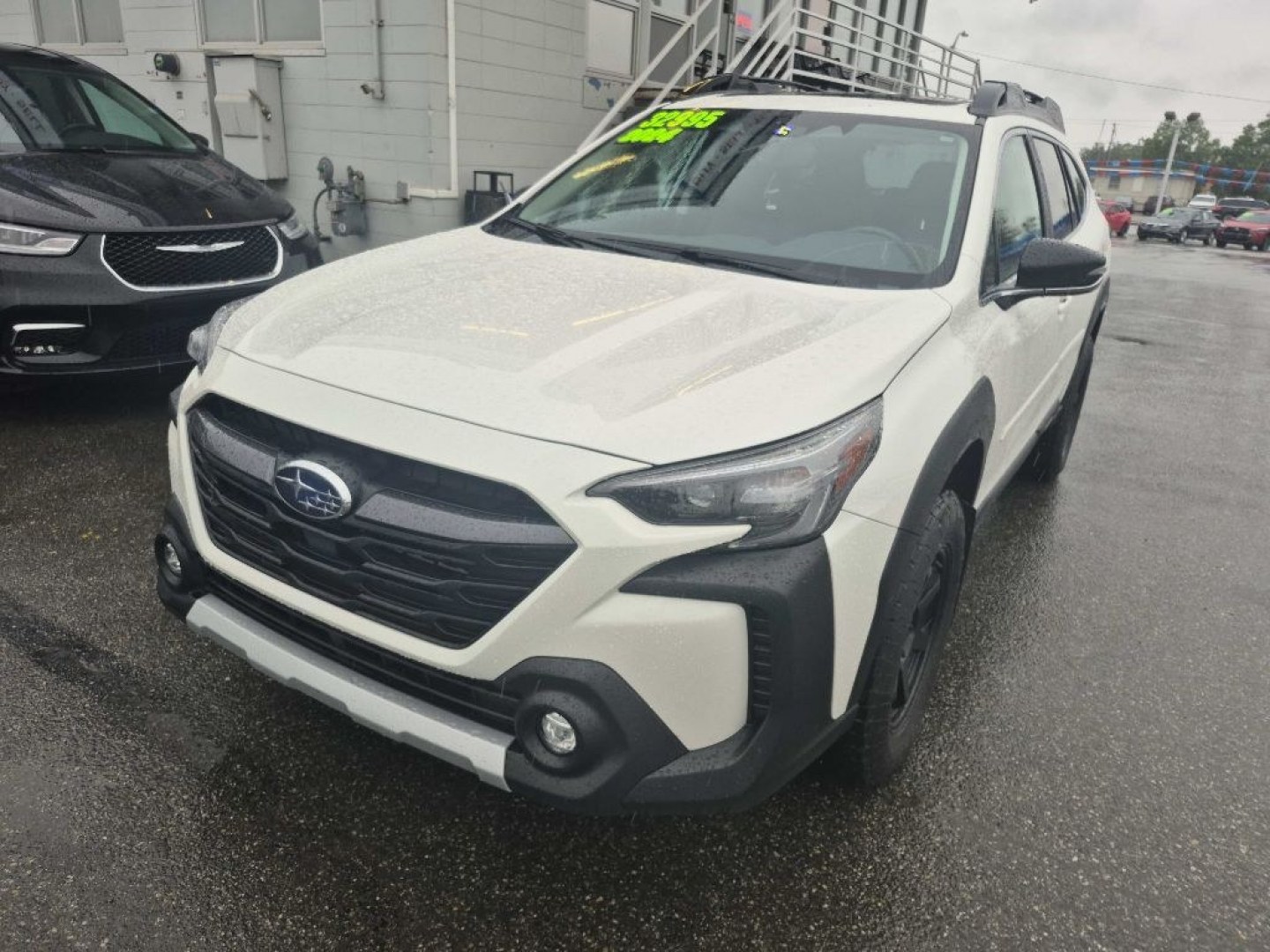 2024 WHITE SUBARU OUTBACK LIMITED XT (4S4BTGND5R3) with an 2.4L engine, Automatic transmission, located at 929 East 8th Ave, Anchorage, AK, 99501, (907) 274-2277, 61.214783, -149.866074- Photo#0