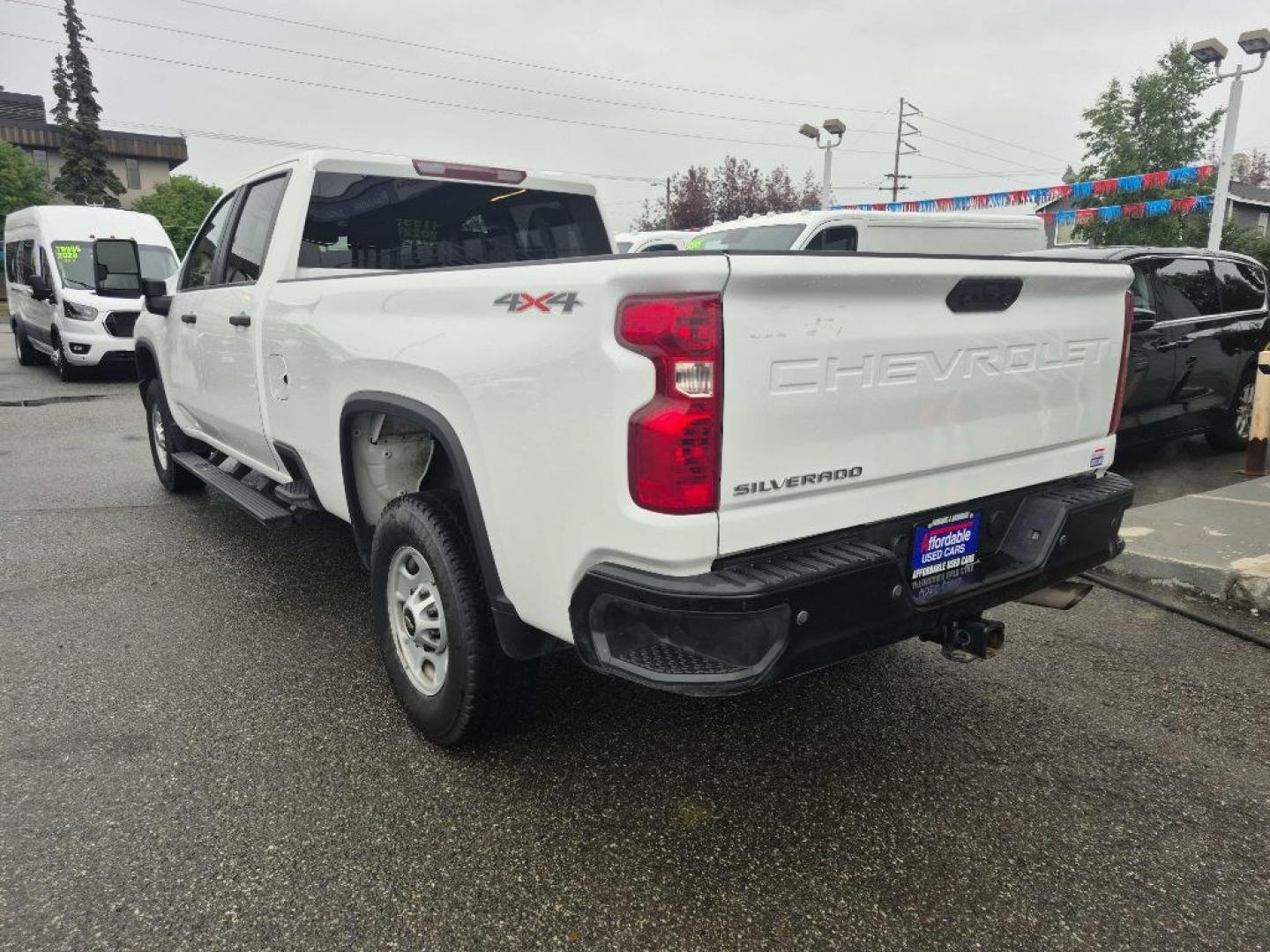 2022 WHITE CHEVROLET SILVERADO 2500 HEAVY DUTY (1GC4YLE74NF) with an 6.6L engine, Automatic transmission, located at 929 East 8th Ave, Anchorage, AK, 99501, (907) 274-2277, 61.214783, -149.866074- Photo#2