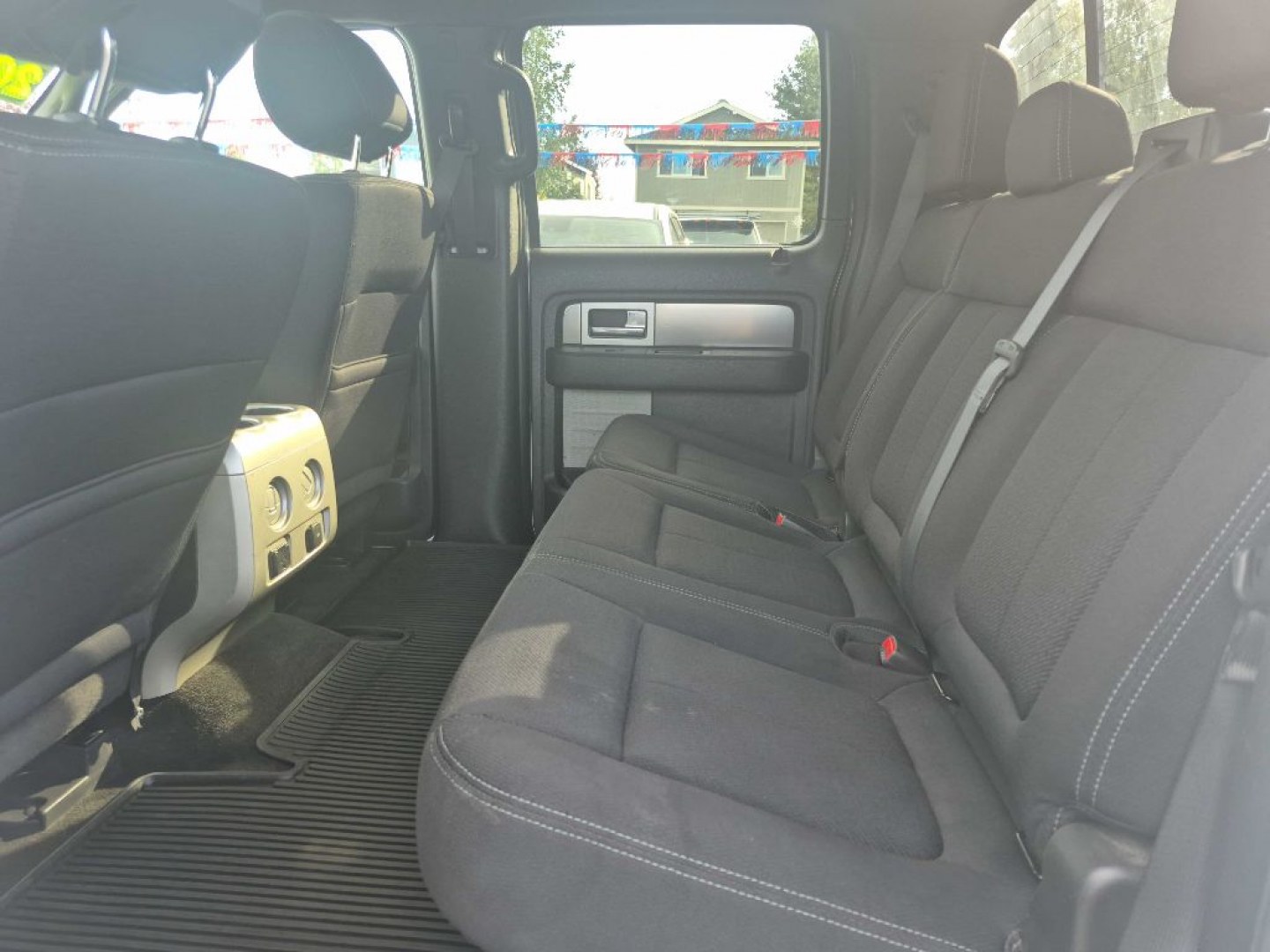 2013 WHITE FORD F150 SUPERCREW (1FTFW1EF3DK) with an 5.0L engine, Automatic transmission, located at 929 East 8th Ave, Anchorage, AK, 99501, (907) 274-2277, 61.214783, -149.866074- Photo#3