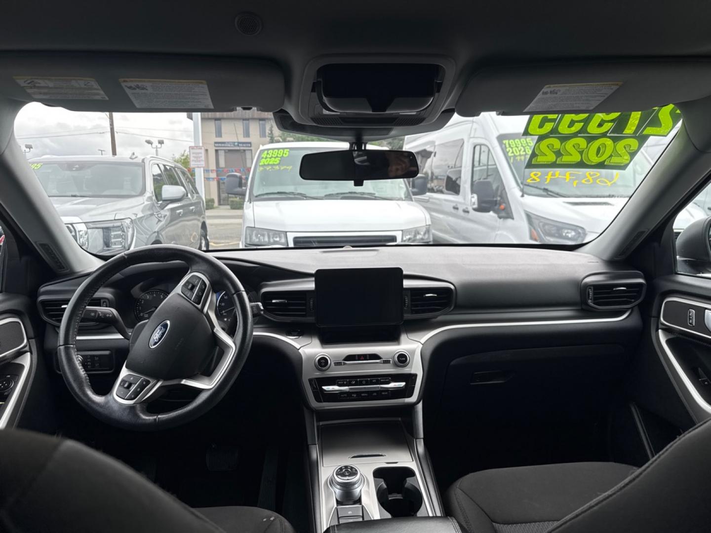 2022 BLACK FORD EXPLORER XLT (1FMSK8DH2NG) with an 2.3L engine, Automatic transmission, located at 929 East 8th Ave, Anchorage, AK, 99501, (907) 274-2277, 61.214783, -149.866074- Photo#3