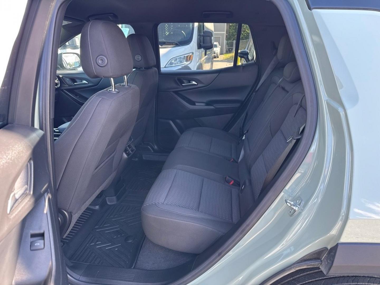 2025 GREEN CHEVROLET EQUINOX LT (3GNAXPEG0SL) with an 1.5L engine, Automatic transmission, located at 929 East 8th Ave, Anchorage, AK, 99501, (907) 274-2277, 61.214783, -149.866074- Photo#3