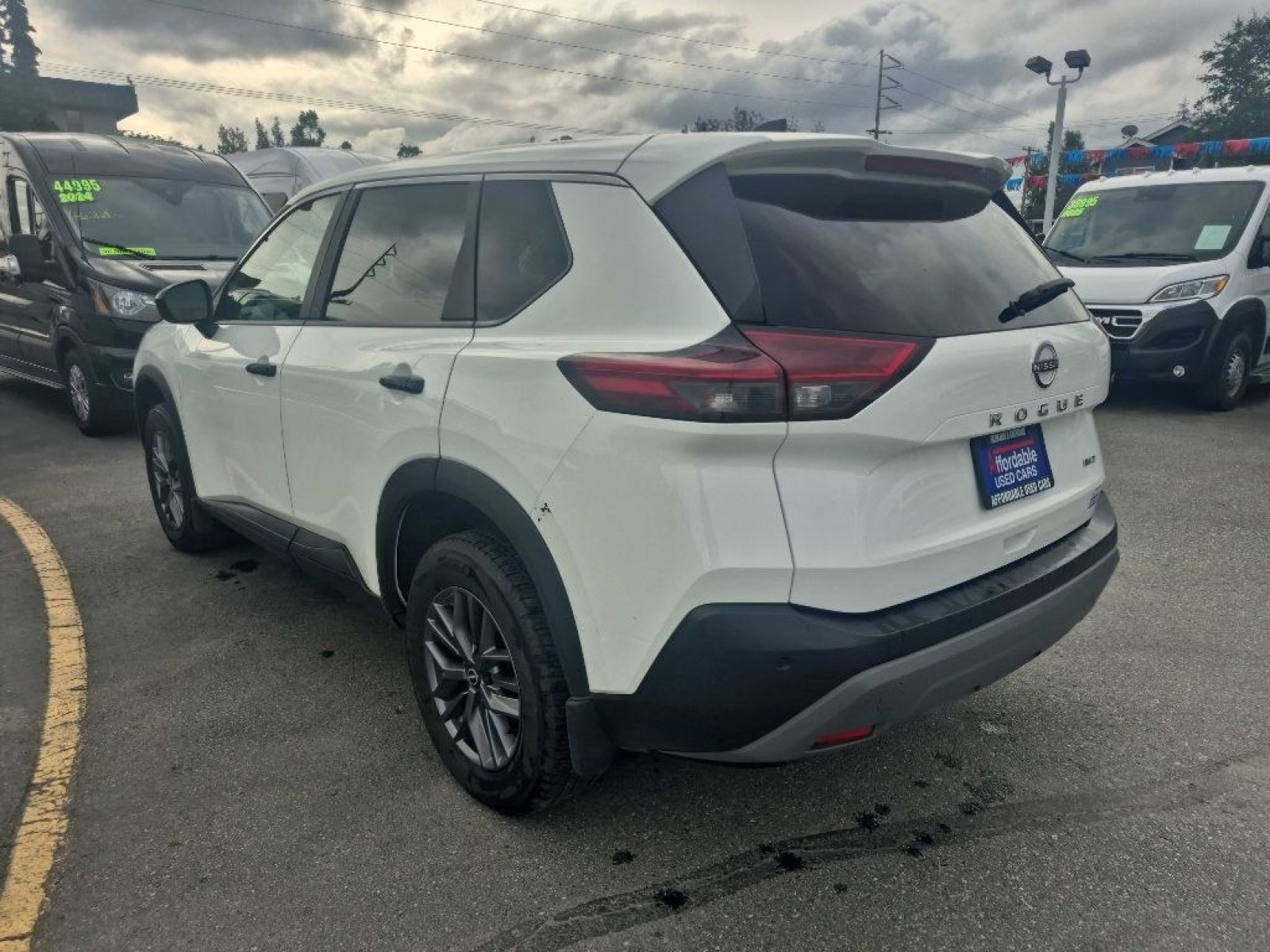 2023 WHITE NISSAN ROGUE S (5N1BT3AB5PC) with an 1.5L engine, Continuously Variable transmission, located at 929 East 8th Ave, Anchorage, AK, 99501, (907) 274-2277, 61.214783, -149.866074 - Photo#2