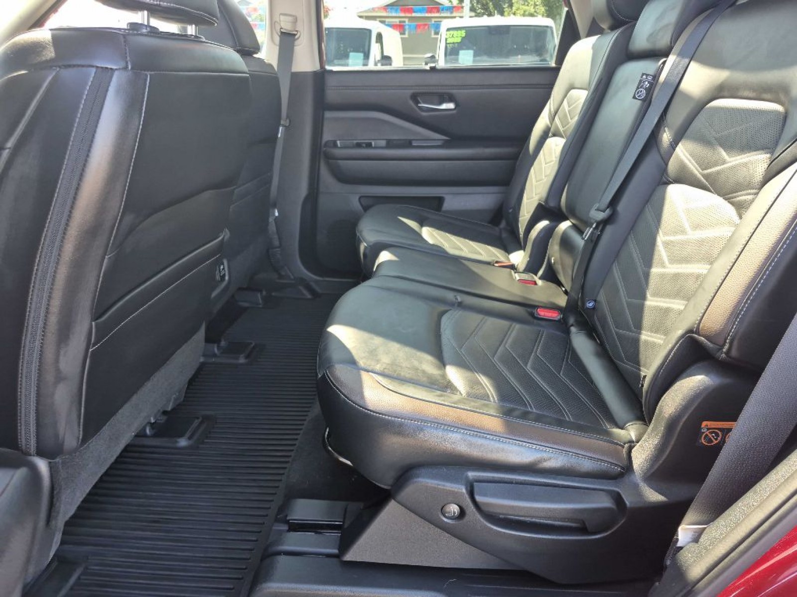 2023 RED NISSAN PATHFINDER PLATINUM (5N1DR3DJ7PC) with an 3.5L engine, Automatic transmission, located at 929 East 8th Ave, Anchorage, AK, 99501, (907) 274-2277, 61.214783, -149.866074 - Photo#3